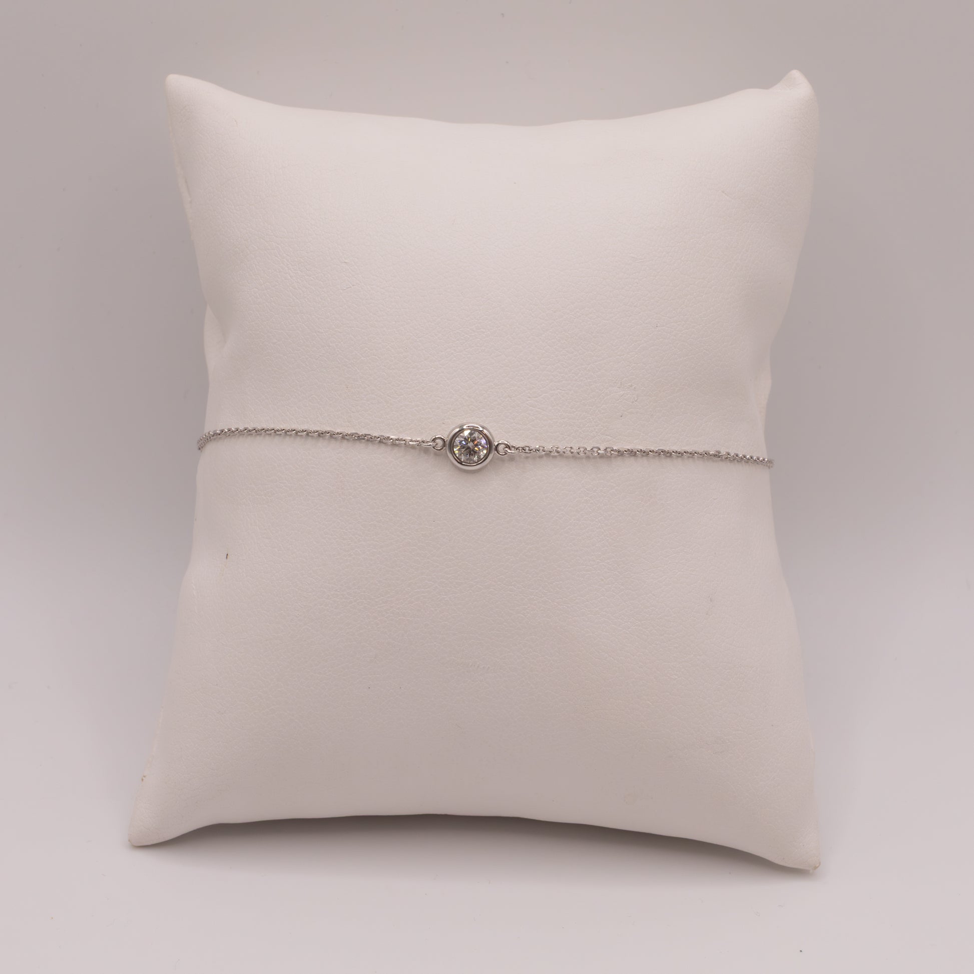 14KWG Diamond Solitaire Bezel Bracelet