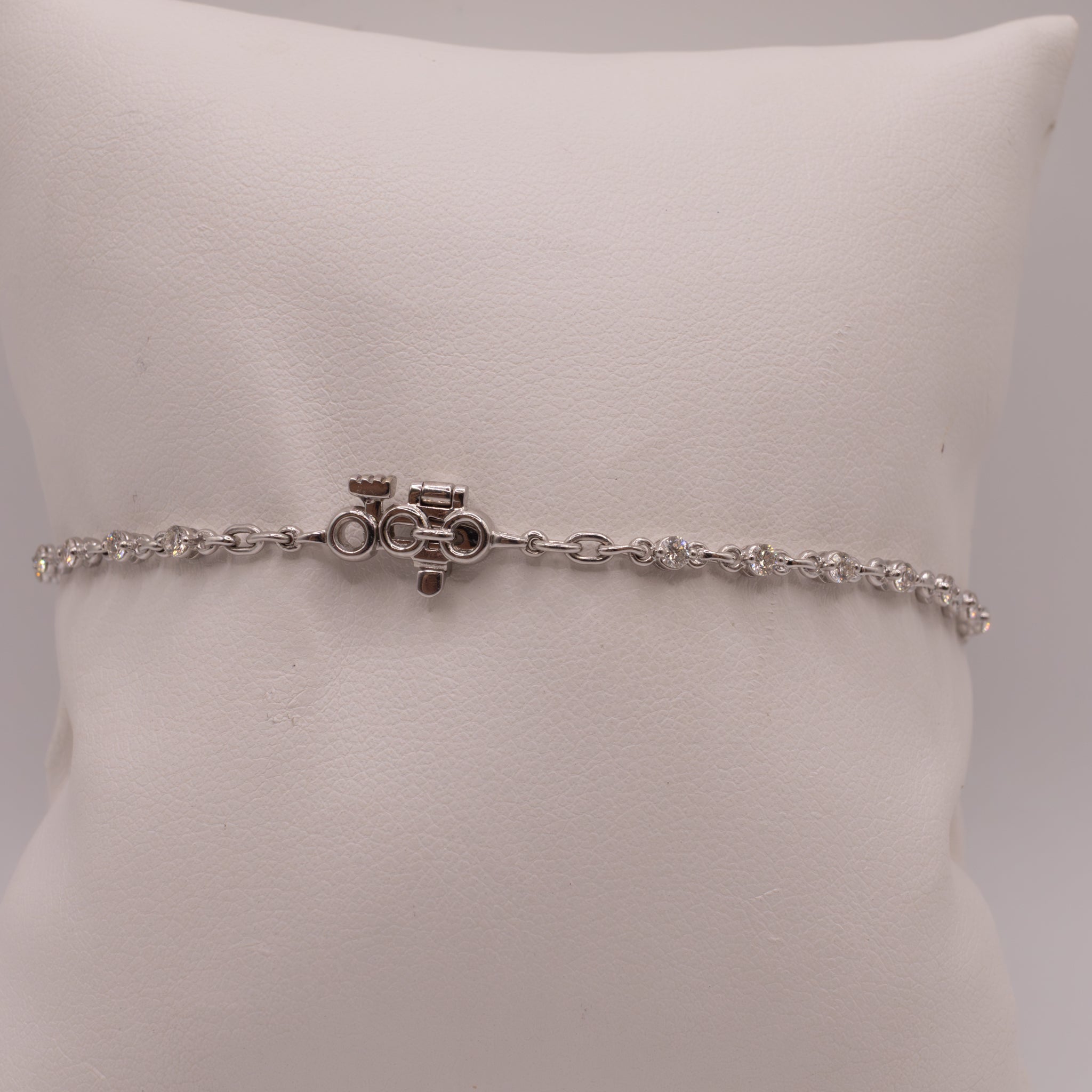 14KWG Diamond Chain Link Bracelet