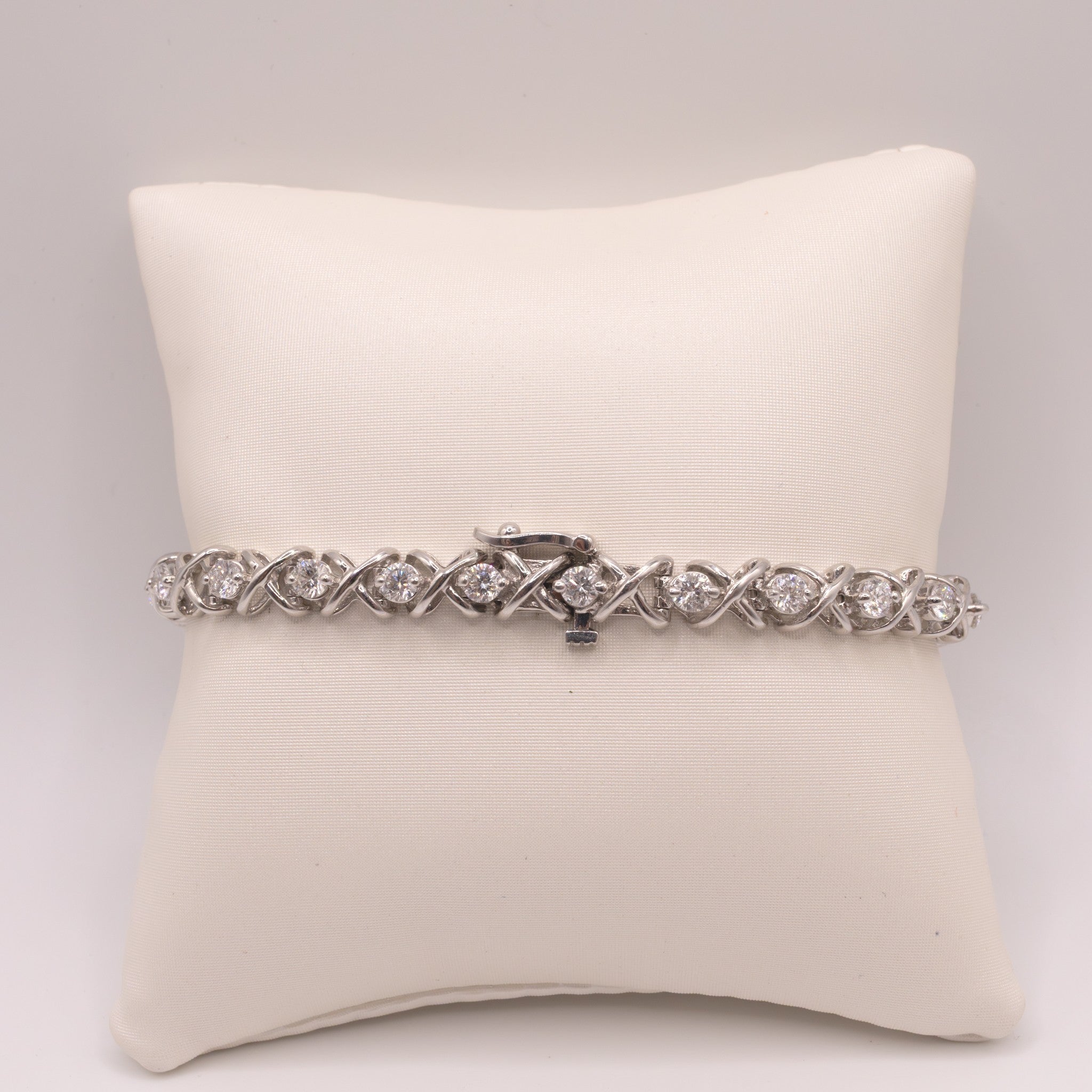 14KWG Diamond Cross-Stitch Style Tennis Bracelet