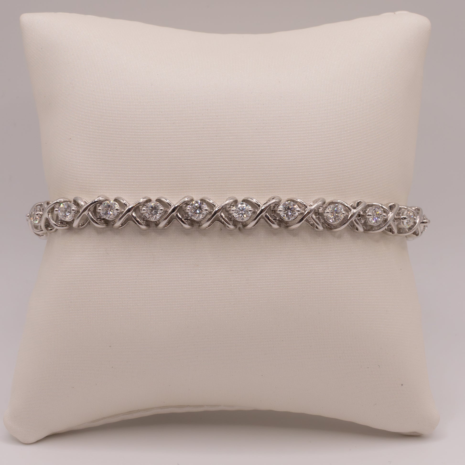 14KWG Diamond Cross-Stitch Style Tennis Bracelet