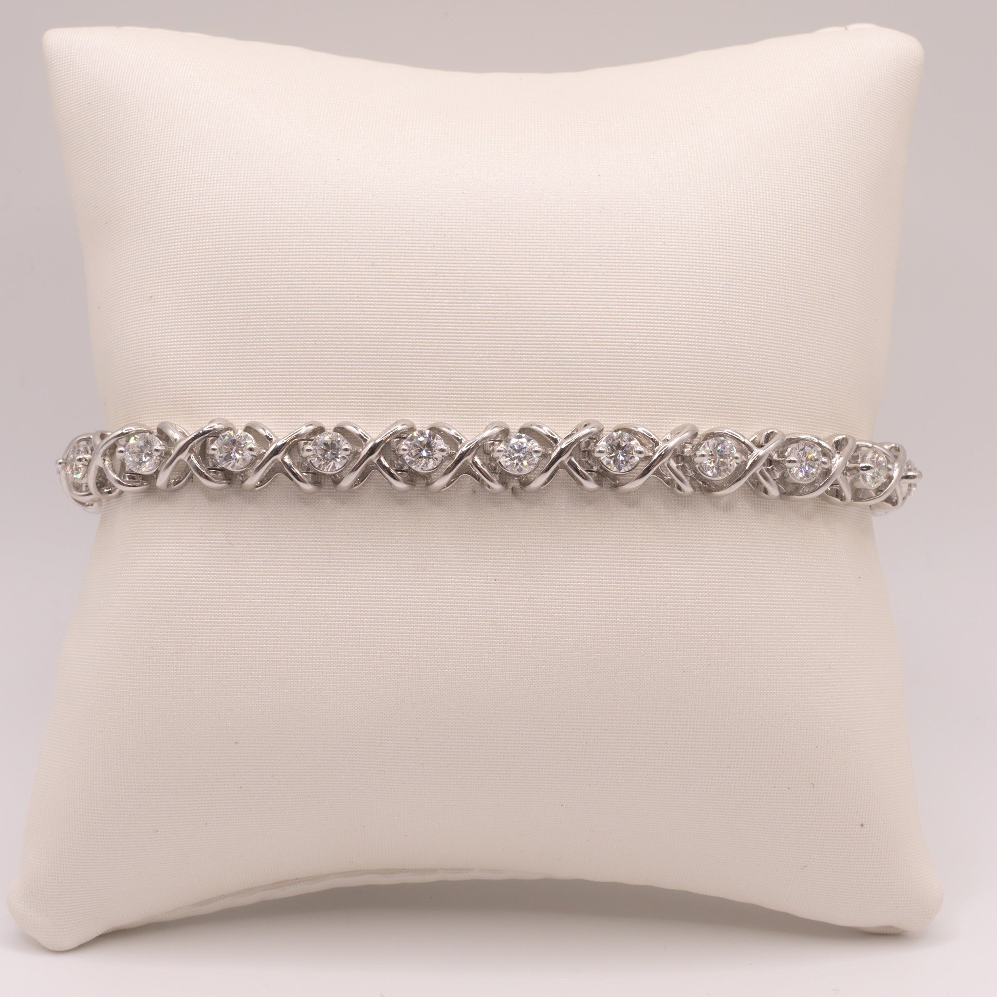 14KWG Diamond Cross-Stitch Style Tennis Bracelet