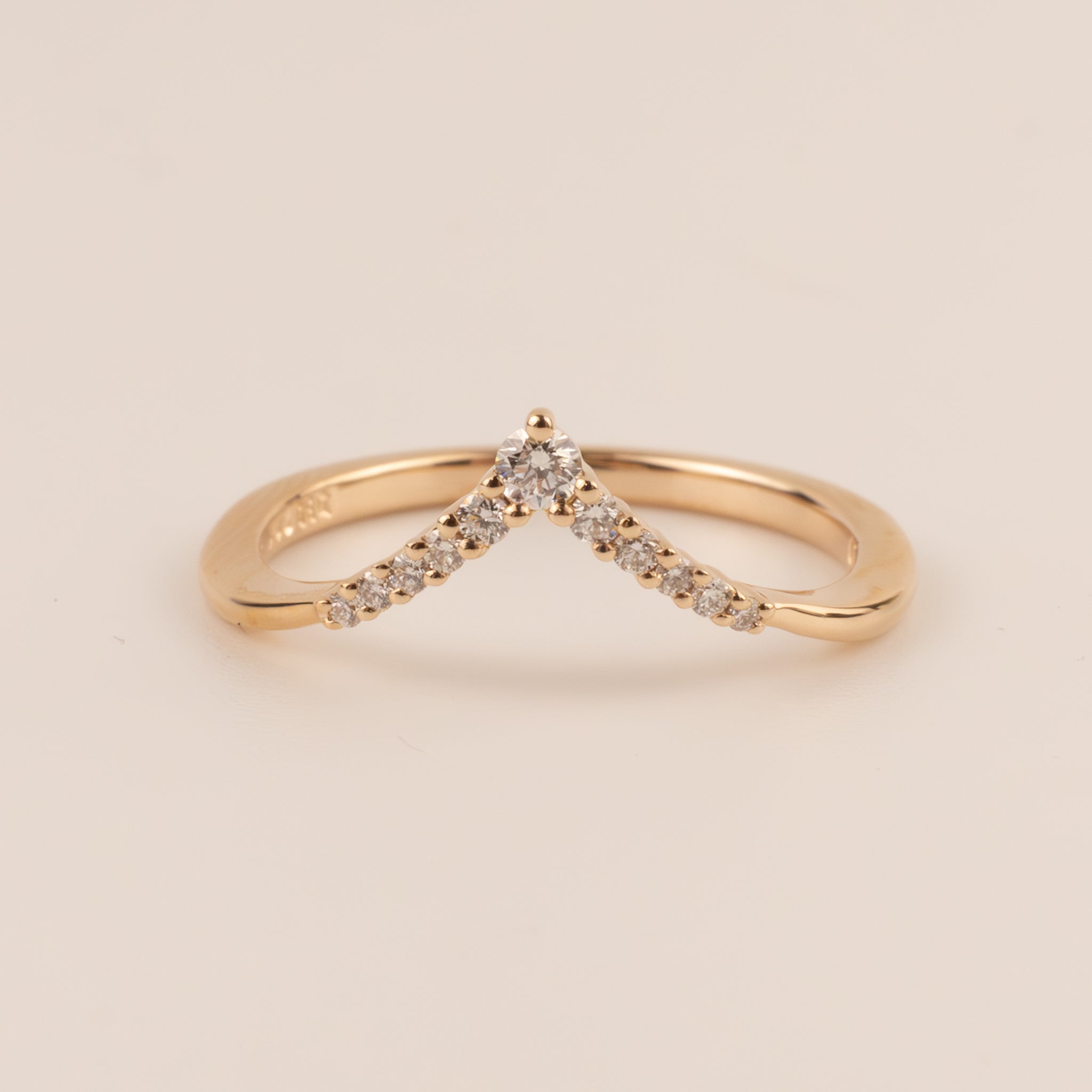 14KRG V-Shaped Contour Diamond Band