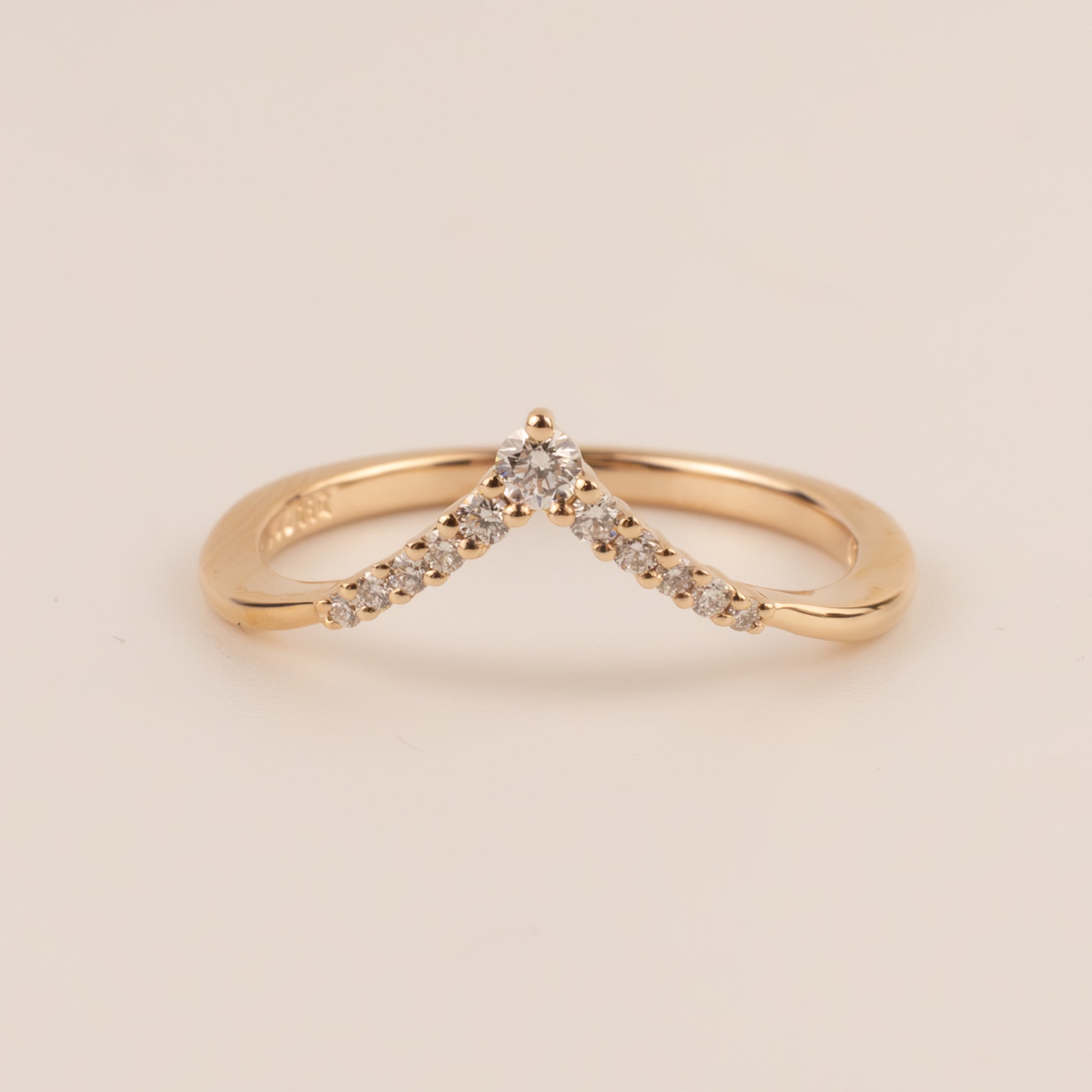 14KRG V-Shaped Contour Diamond Band