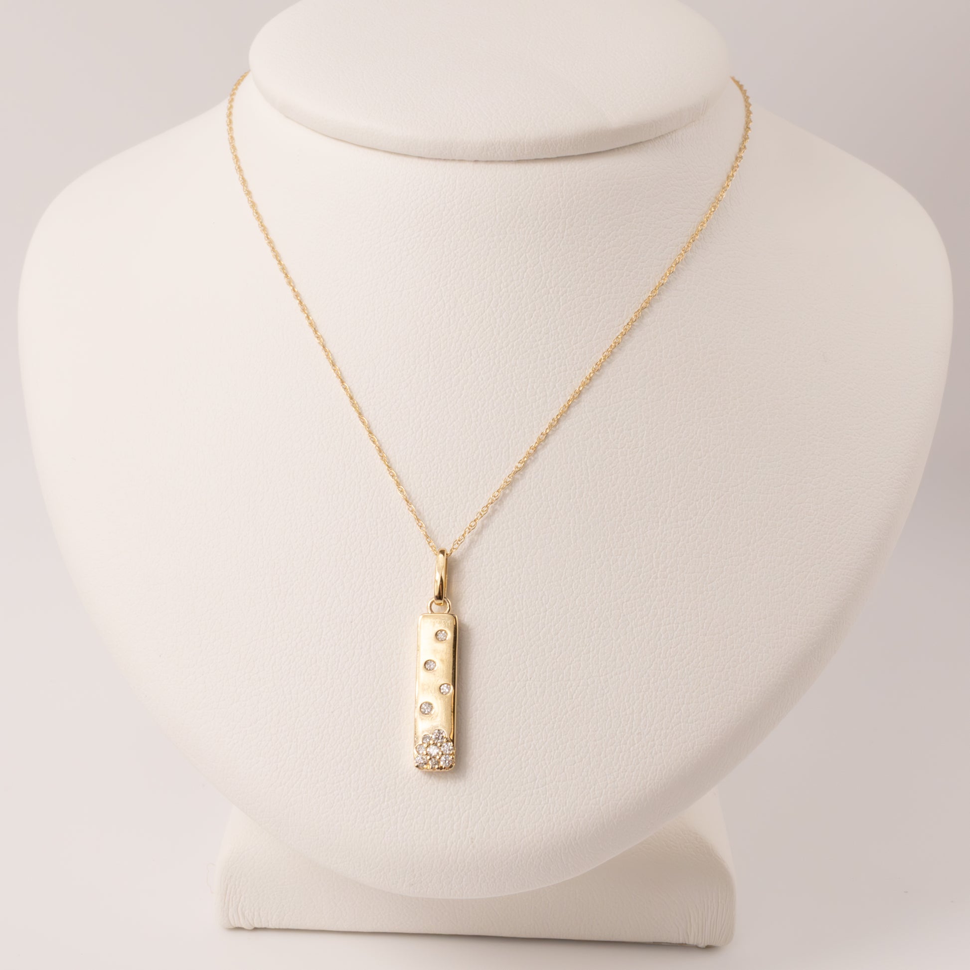 14KYG Diamond Vertical Bar Necklace