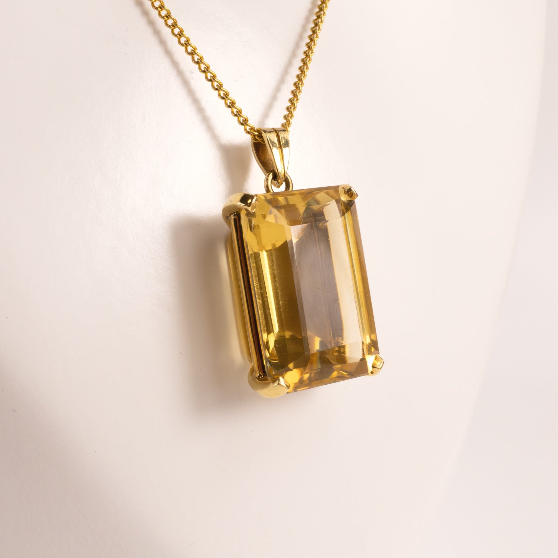 18KYG Citrine Emerald Cut Necklace