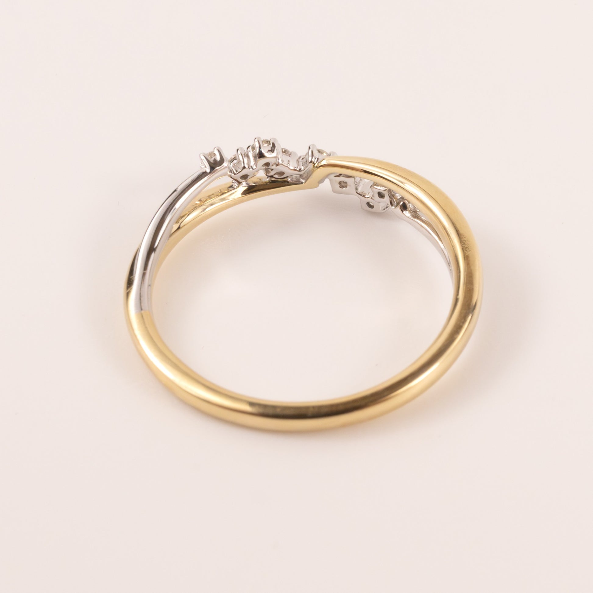14K Two-Tone Climbing Diamond Band