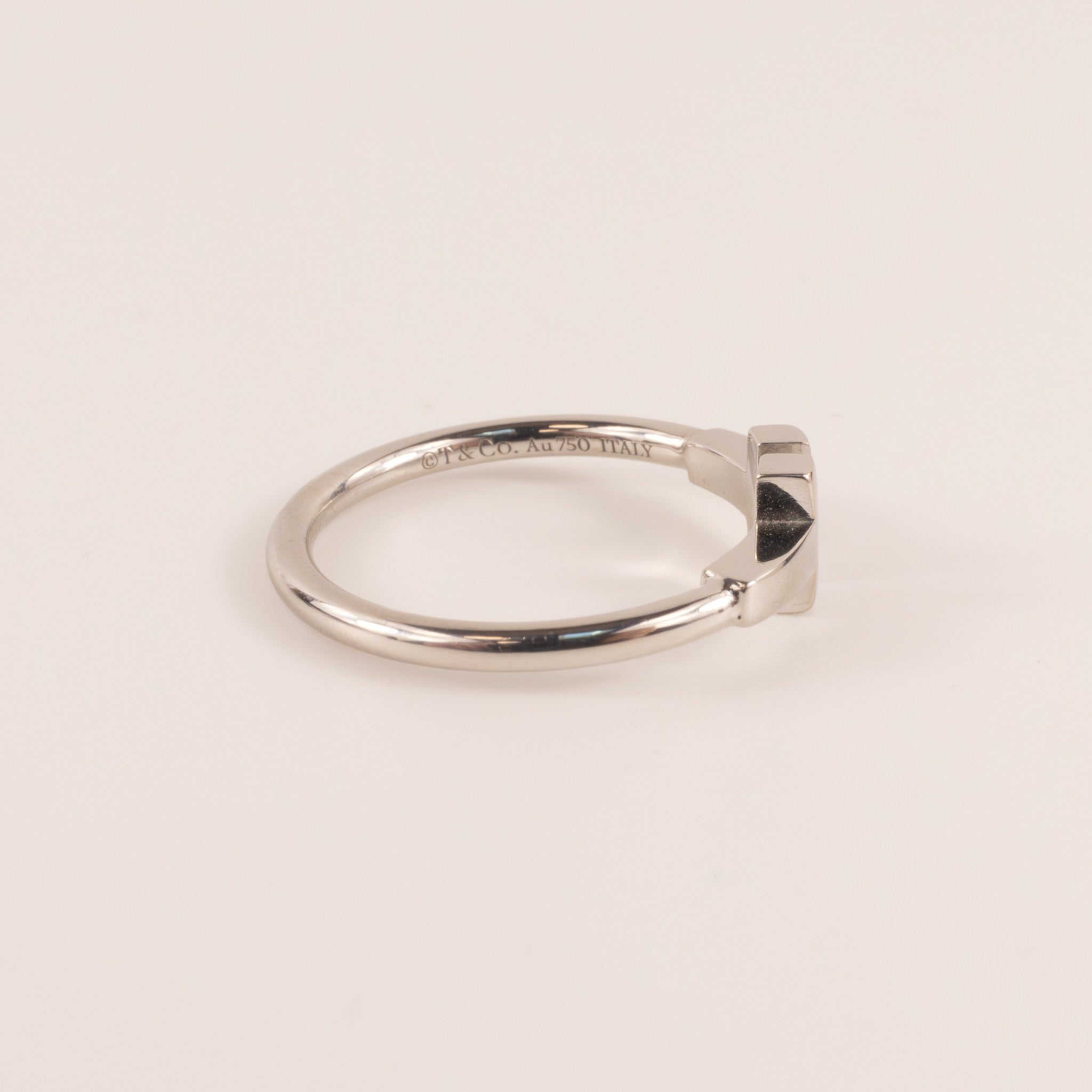 18KWG Tiffany & Co. T Ring