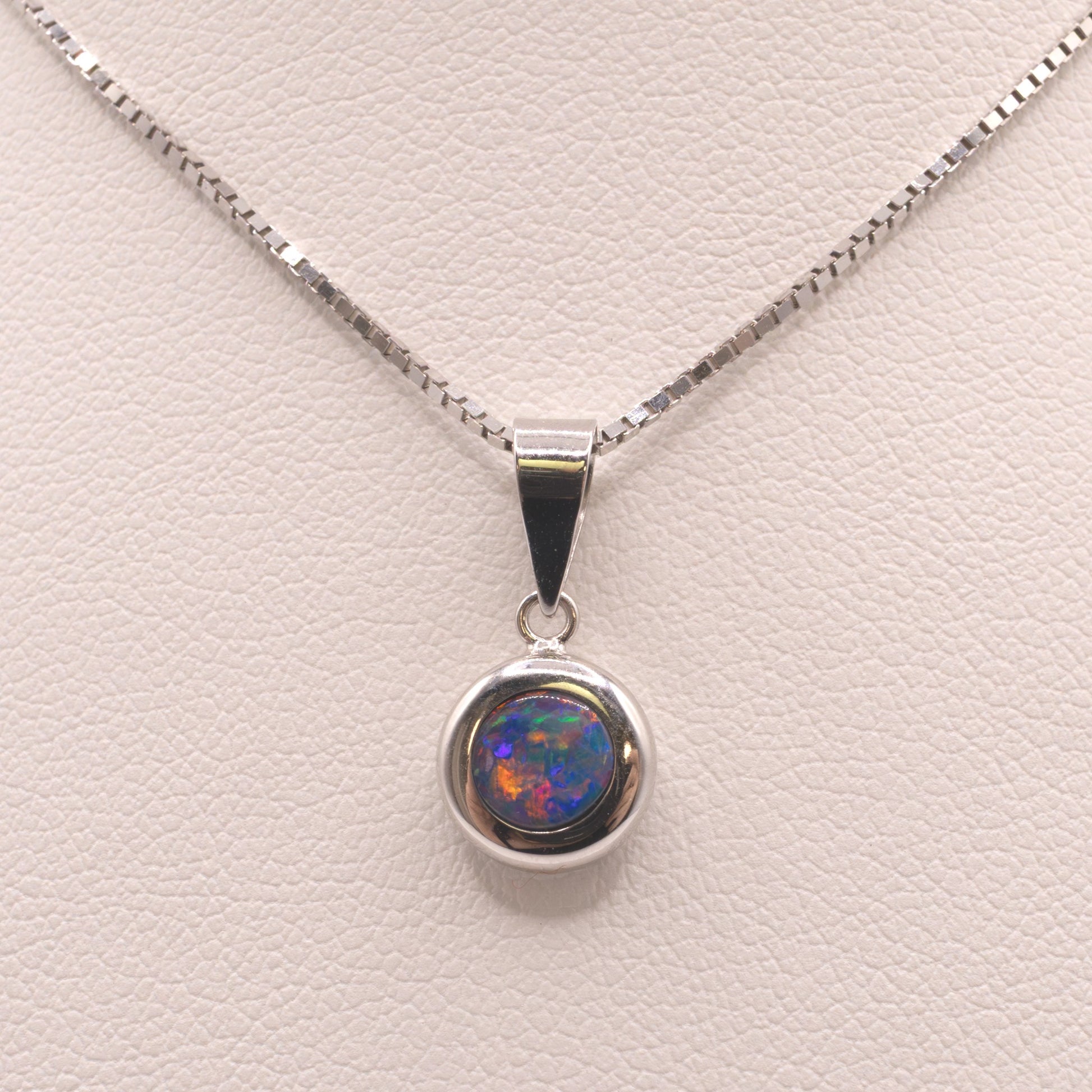 14KWG Opal Bezel Set Round Pendant