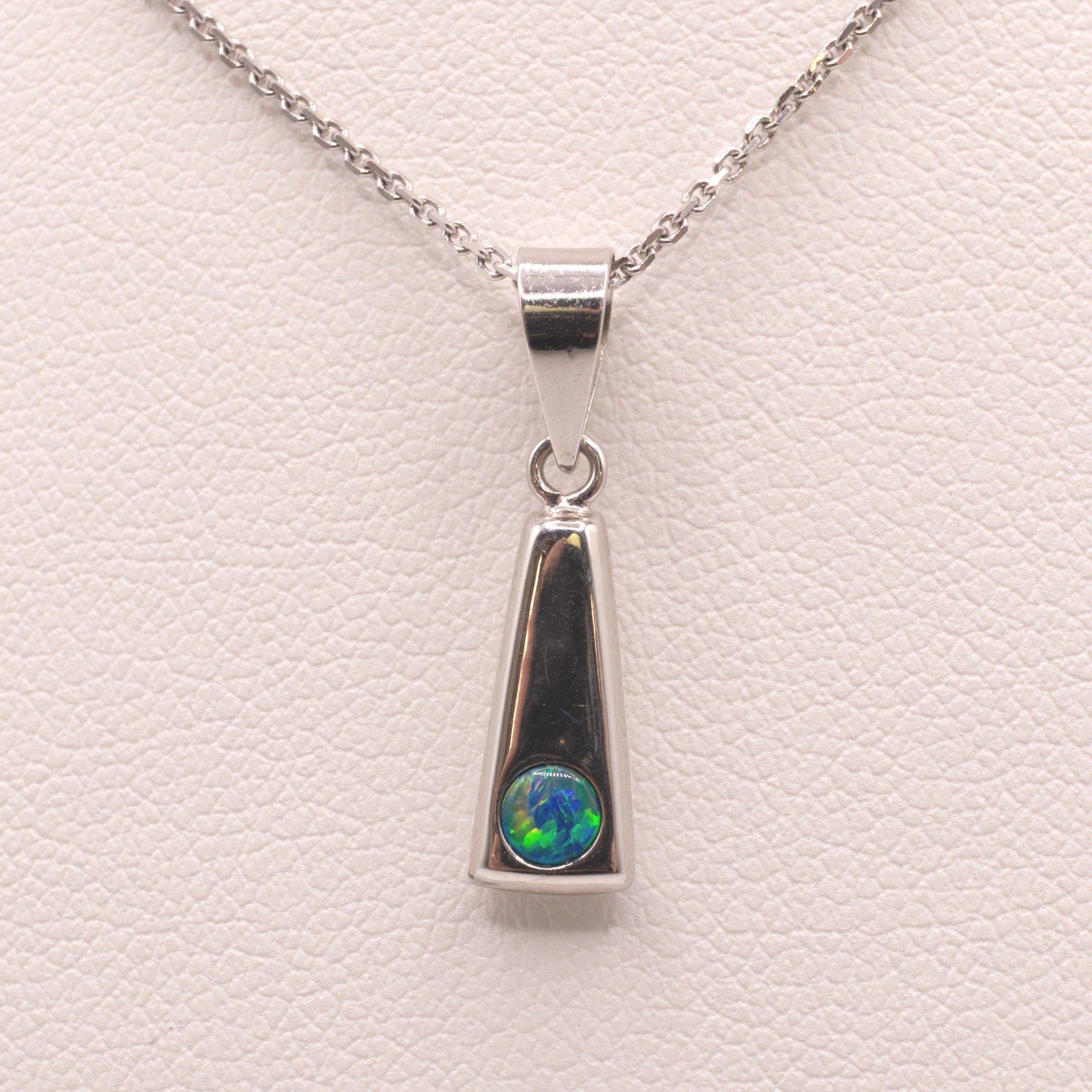14KWG Opal Flush Set Triangle Pendant