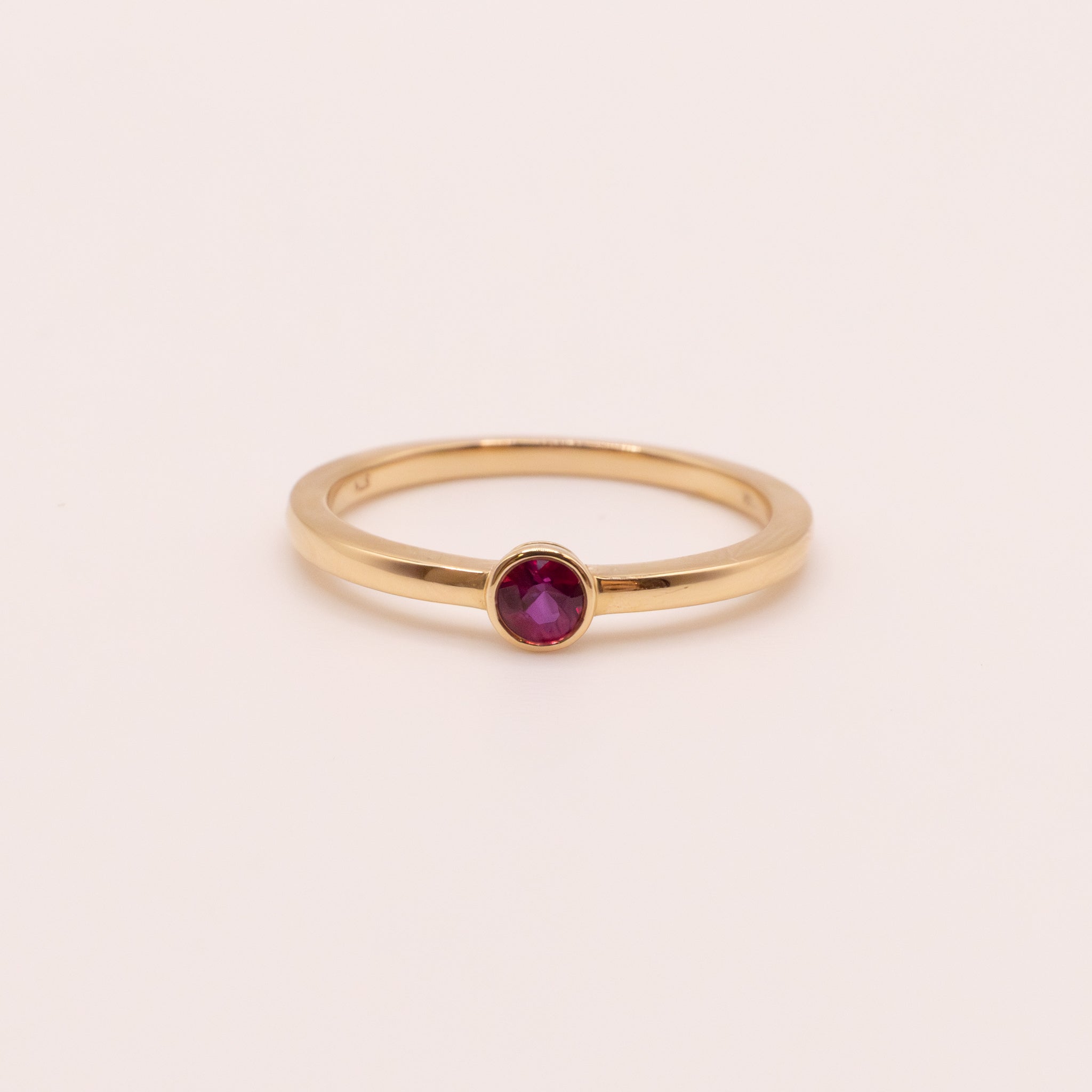 14KYG Ruby Round Bezel Set Ring