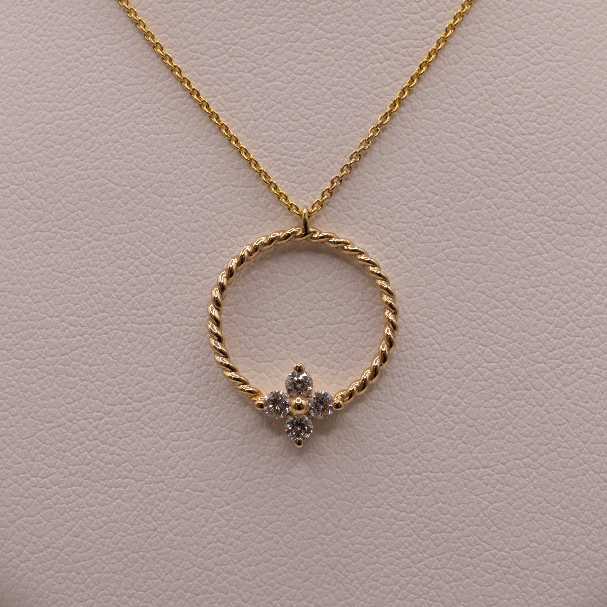 14KYG Diamond Rope Circle Necklace