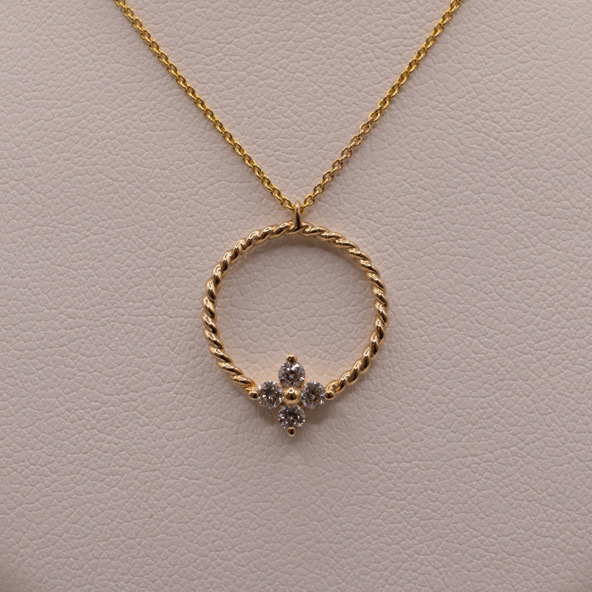 14KYG Diamond Rope Circle Necklace