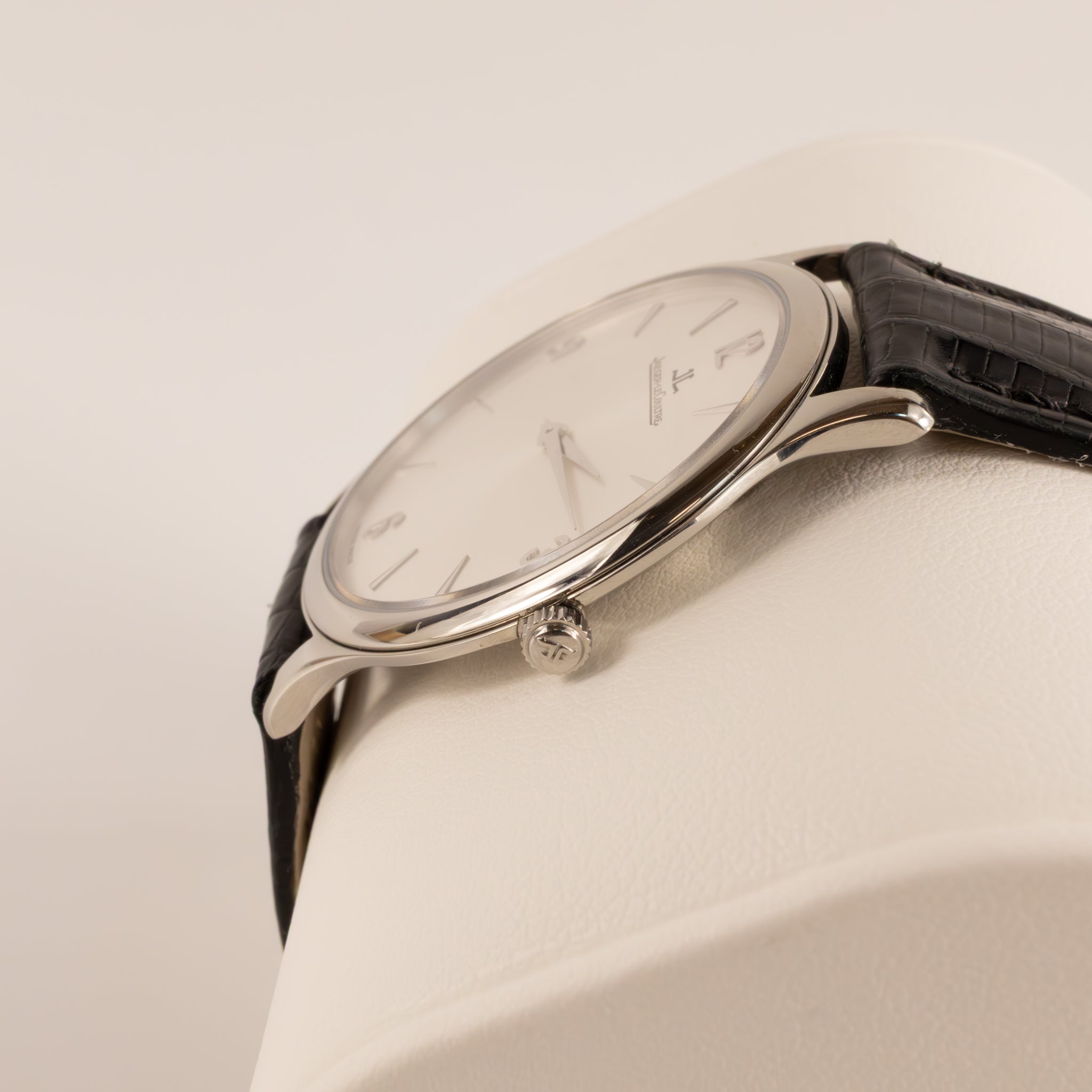 Jaeger-LeCoultre Master Control Ultra Thin Manual Winding Watch