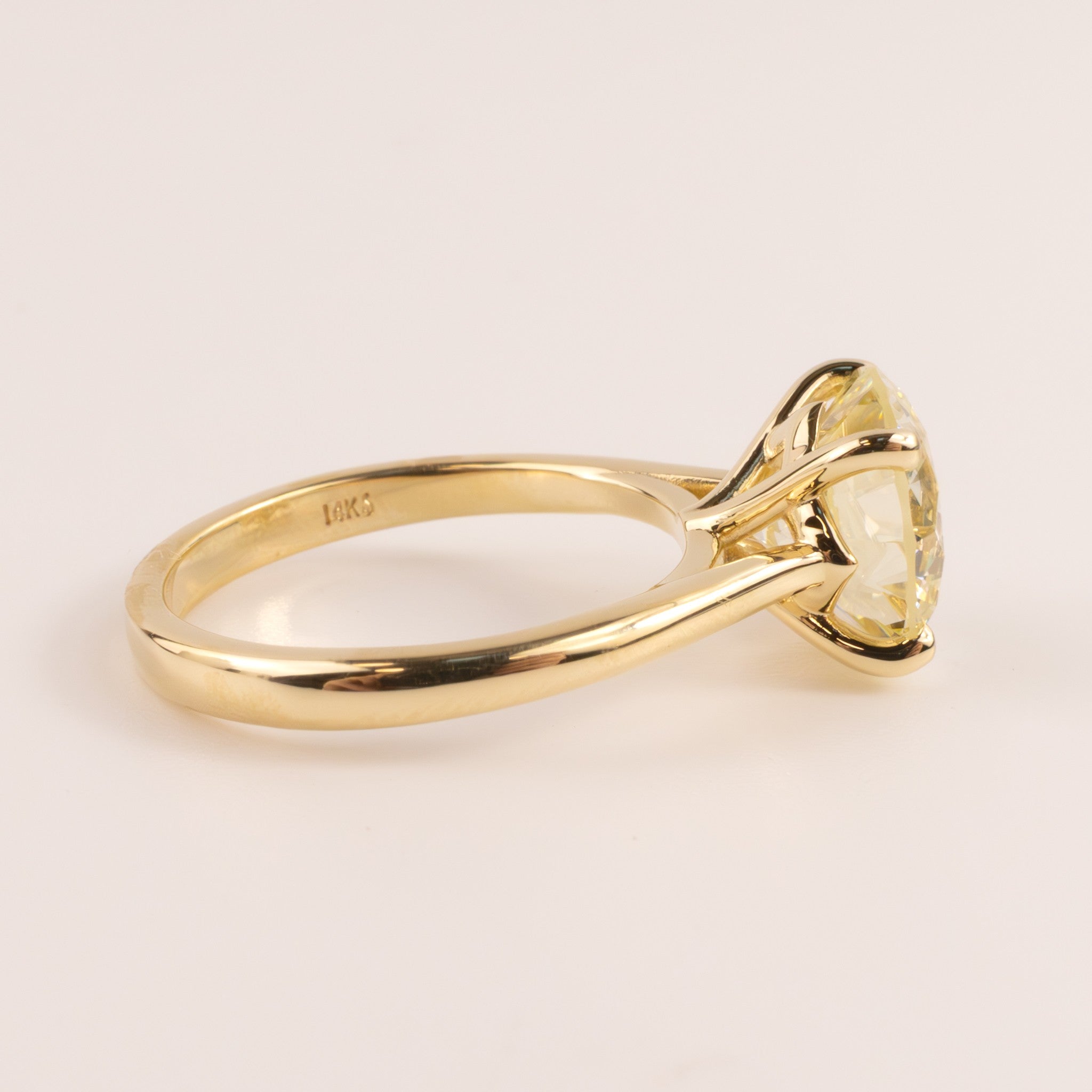 14KYG Round Diamond 3.60ct Solitaire Engagement Ring