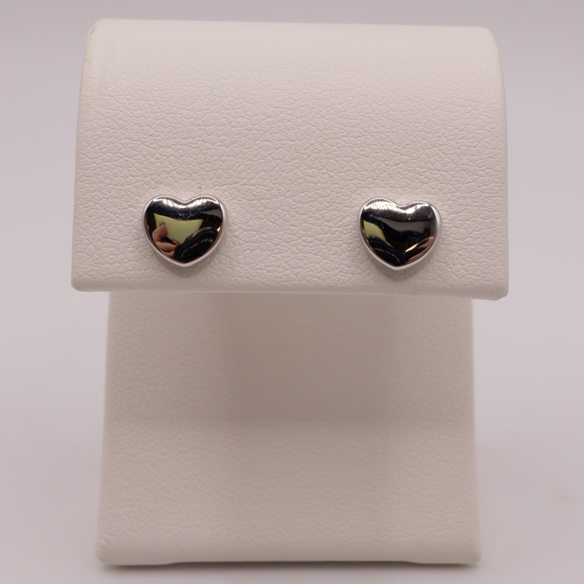 14KWG Polished Flat Heart Stud Earrings