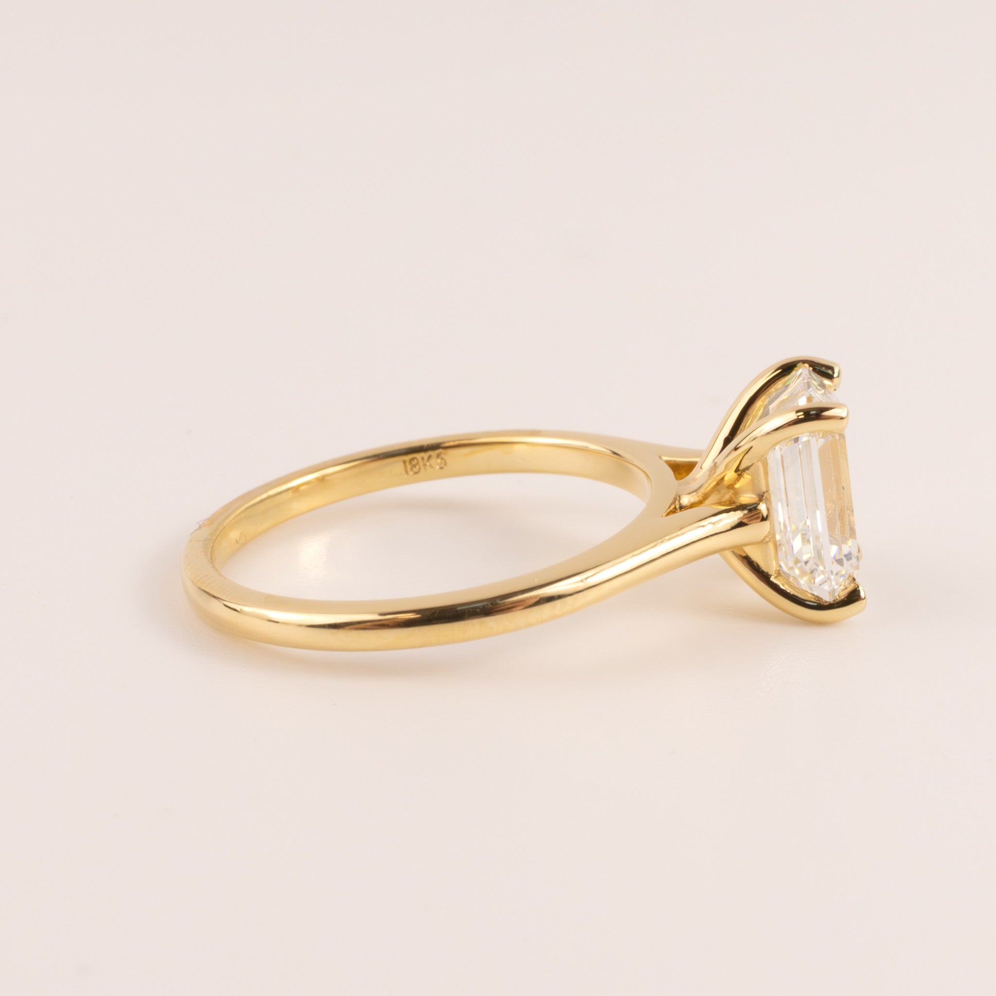 18KYG Emerald Cut Diamond 2.50ct Solitaire Engagement Ring