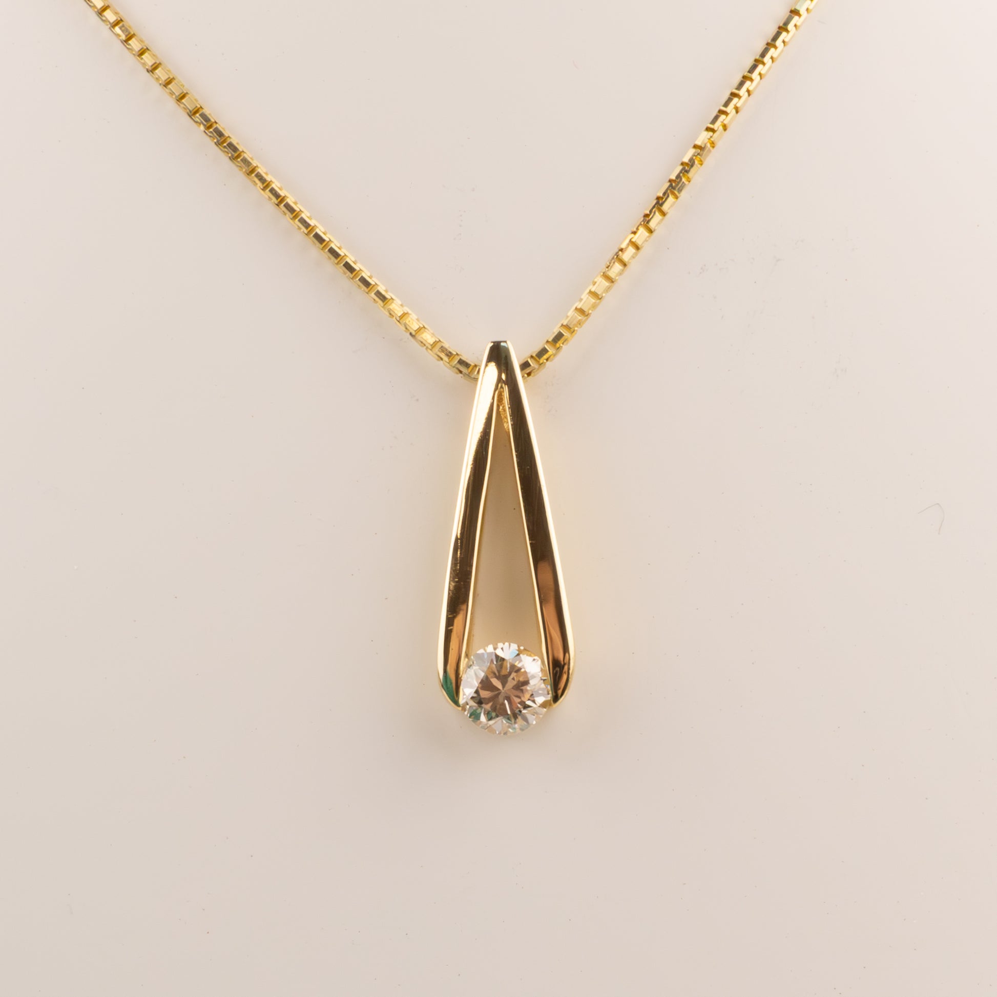 14KYG Diamond 0.42ct Triangular Drop Necklace
