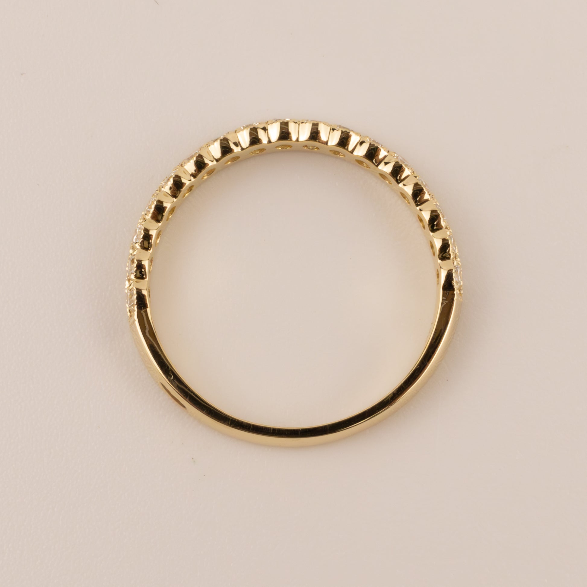 14KYG Scalloped Stackable Diamond Band