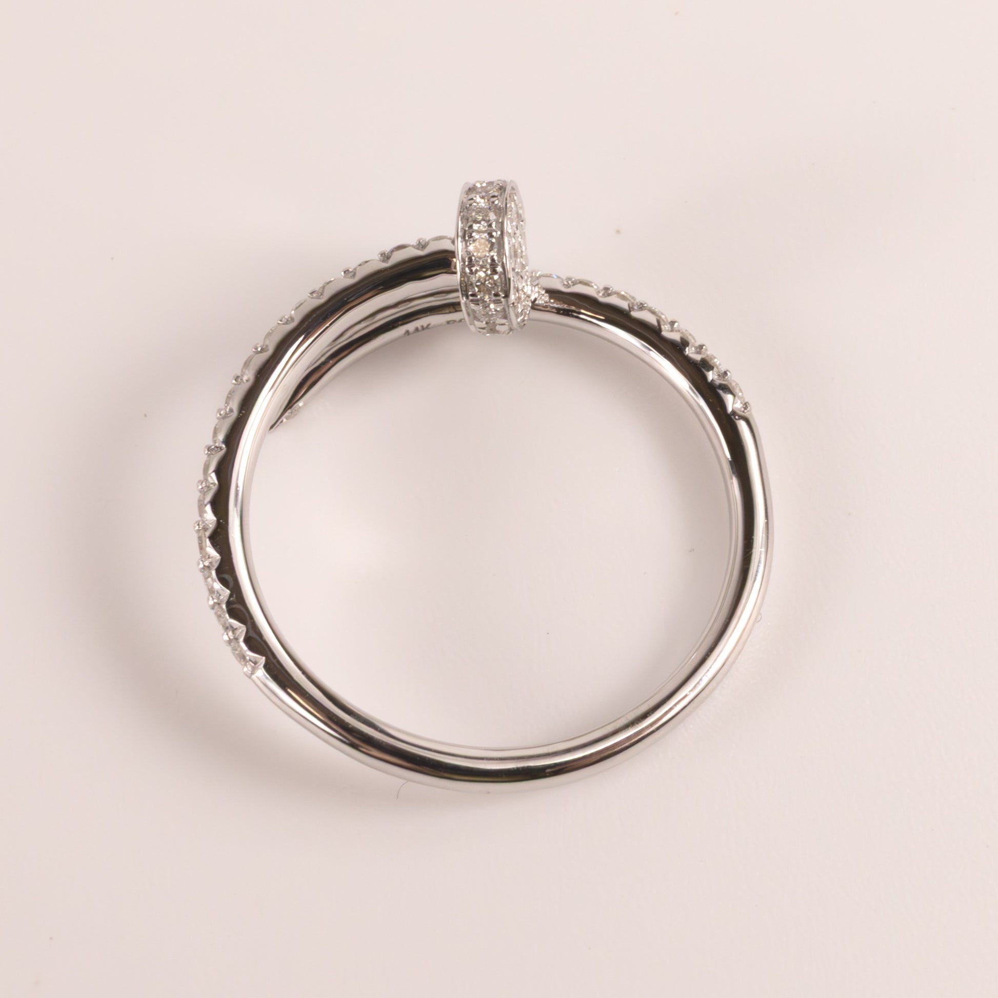 14KWG Diamond Nail Crossover Ring