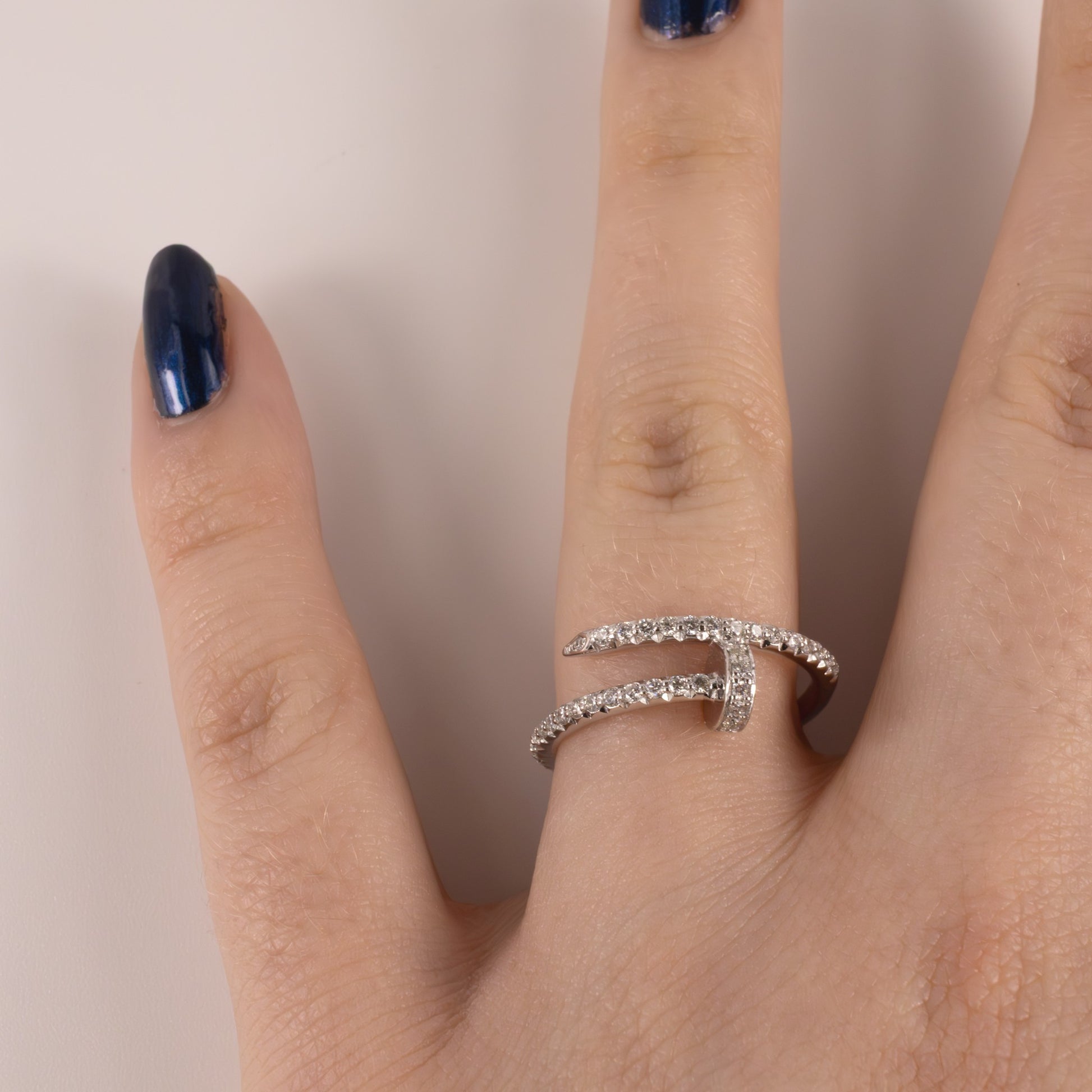 14KWG Diamond Nail Crossover Ring
