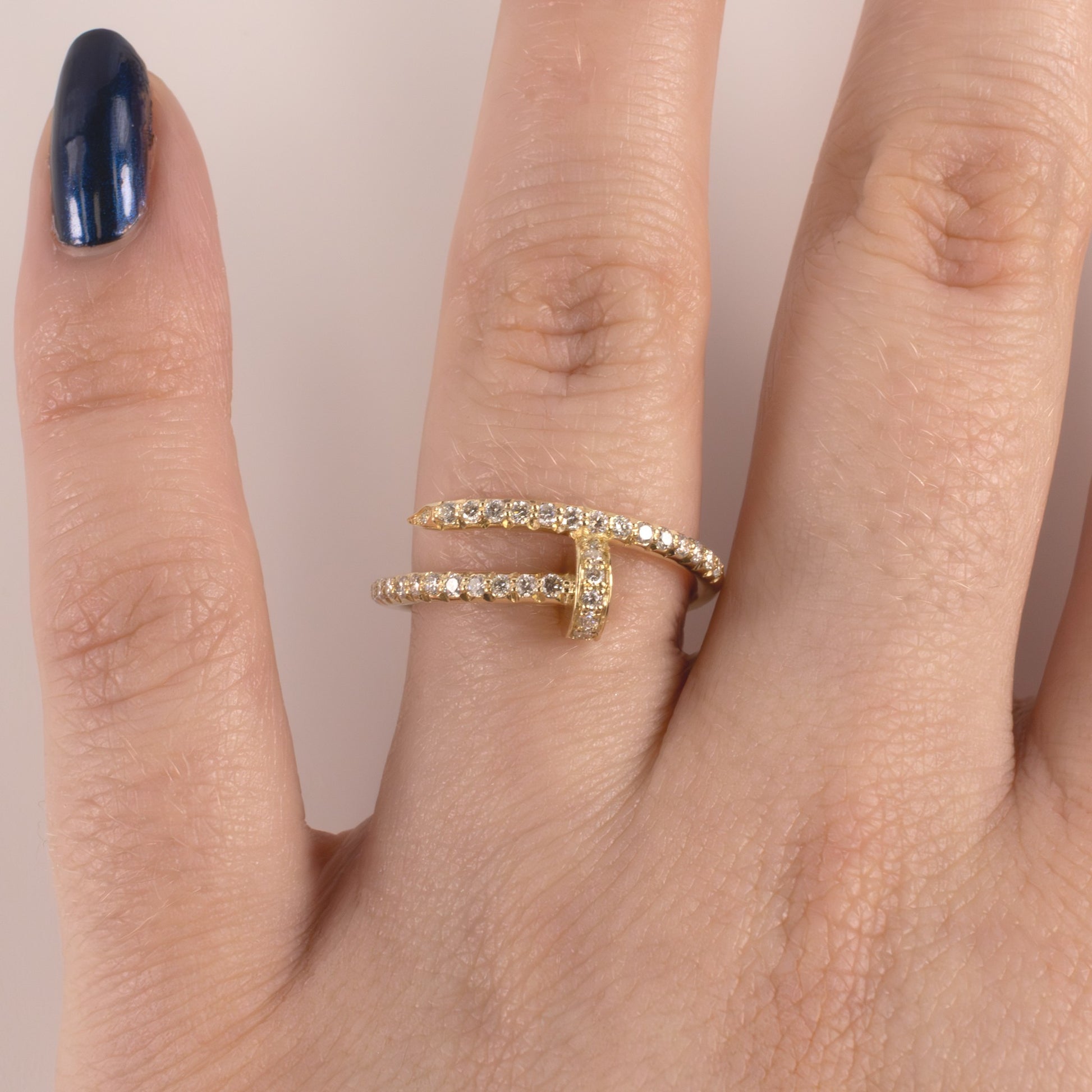 14KYG Diamond Nail Crossover Ring