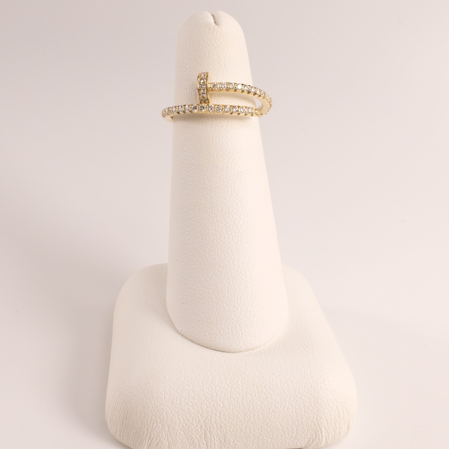 14KYG Diamond Nail Crossover Ring