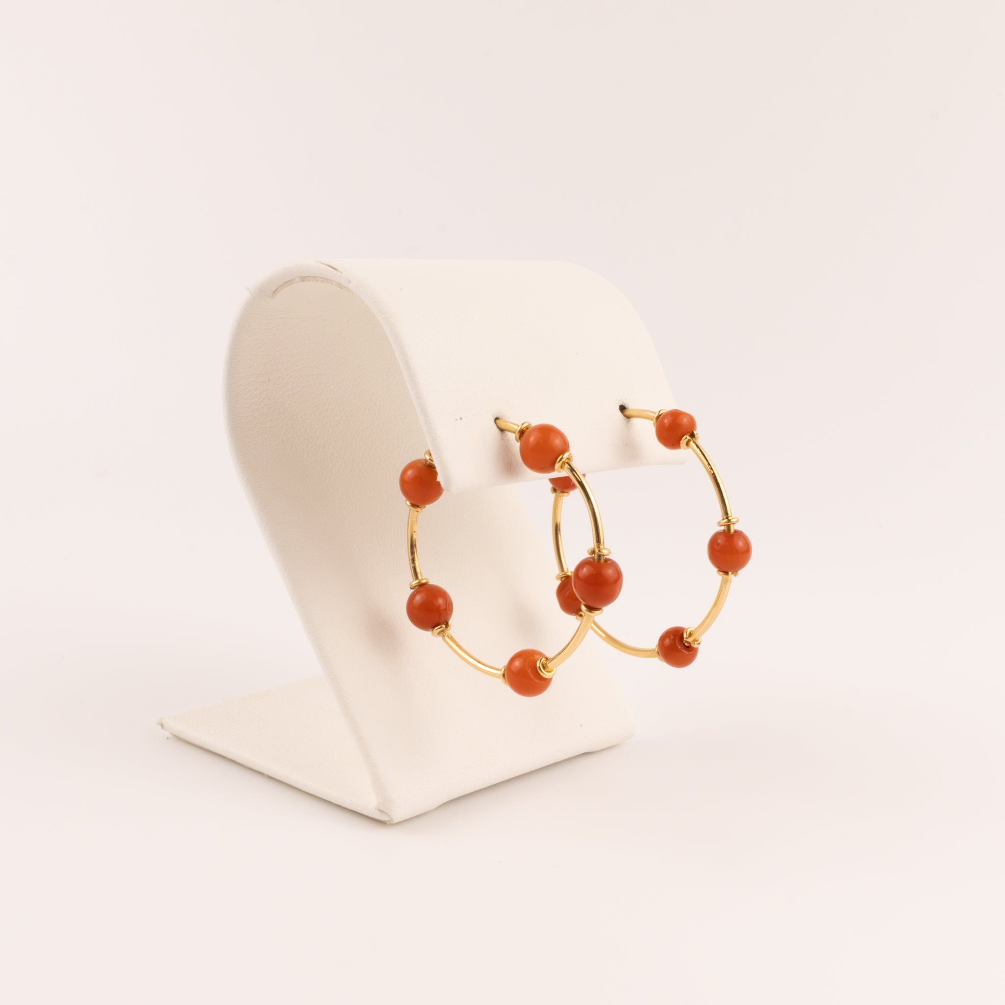 18KYG Vintage Coral Beaded Endless Hoop Earrings