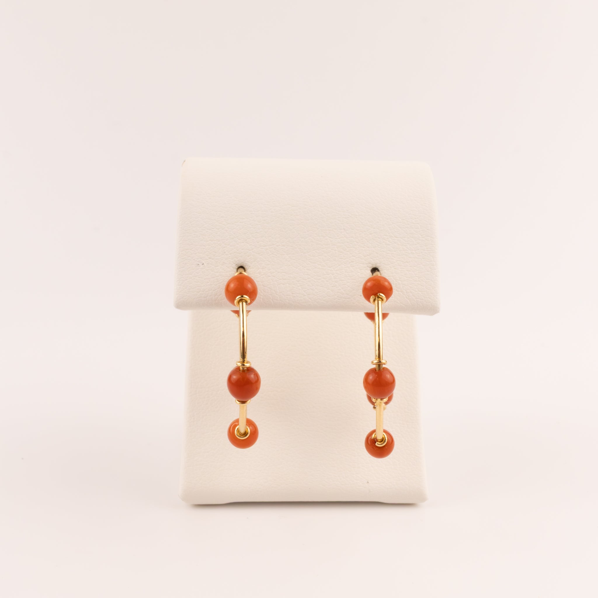 18KYG Vintage Coral Beaded Endless Hoop Earrings