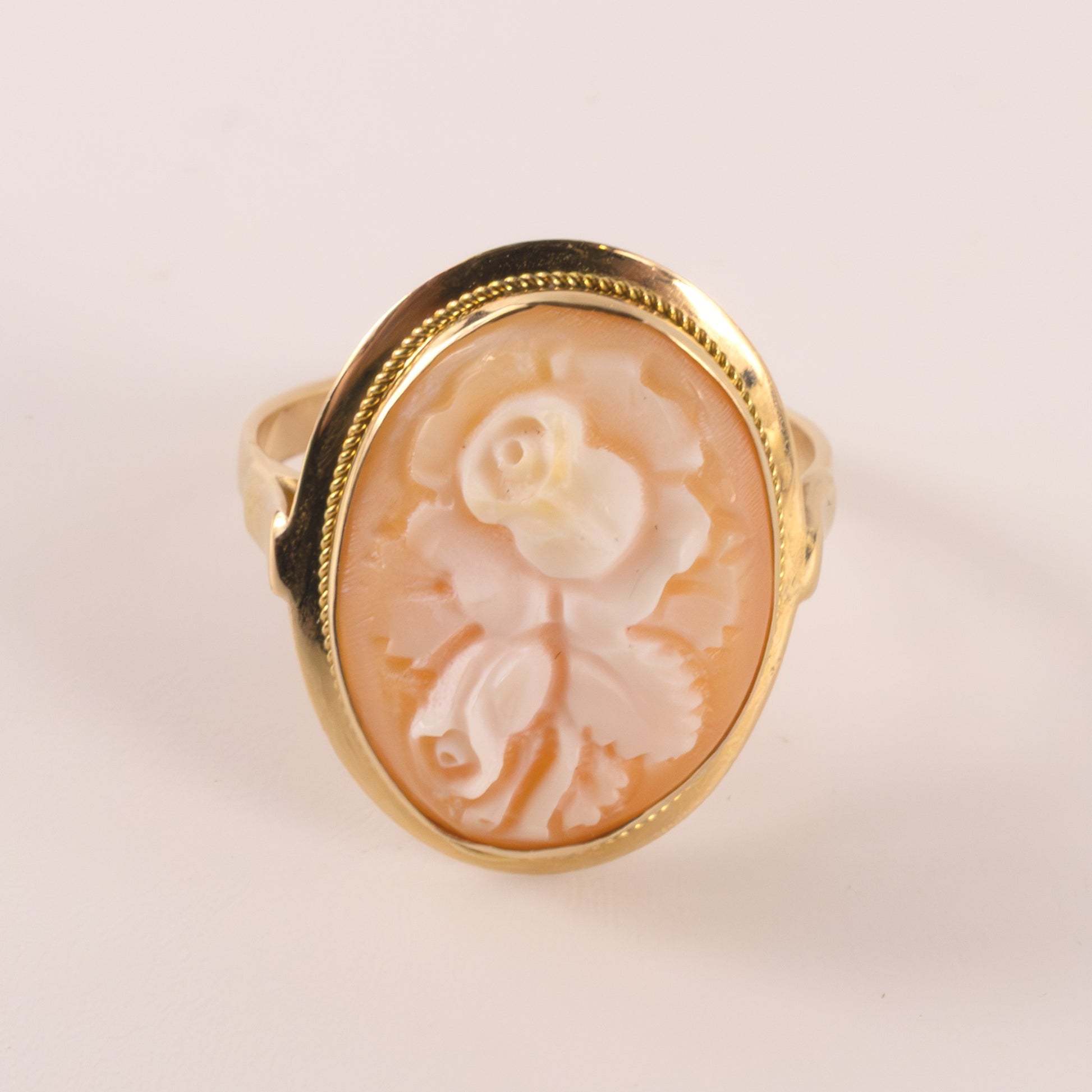 14KYG Vintage Shell Cameo Rose Ring