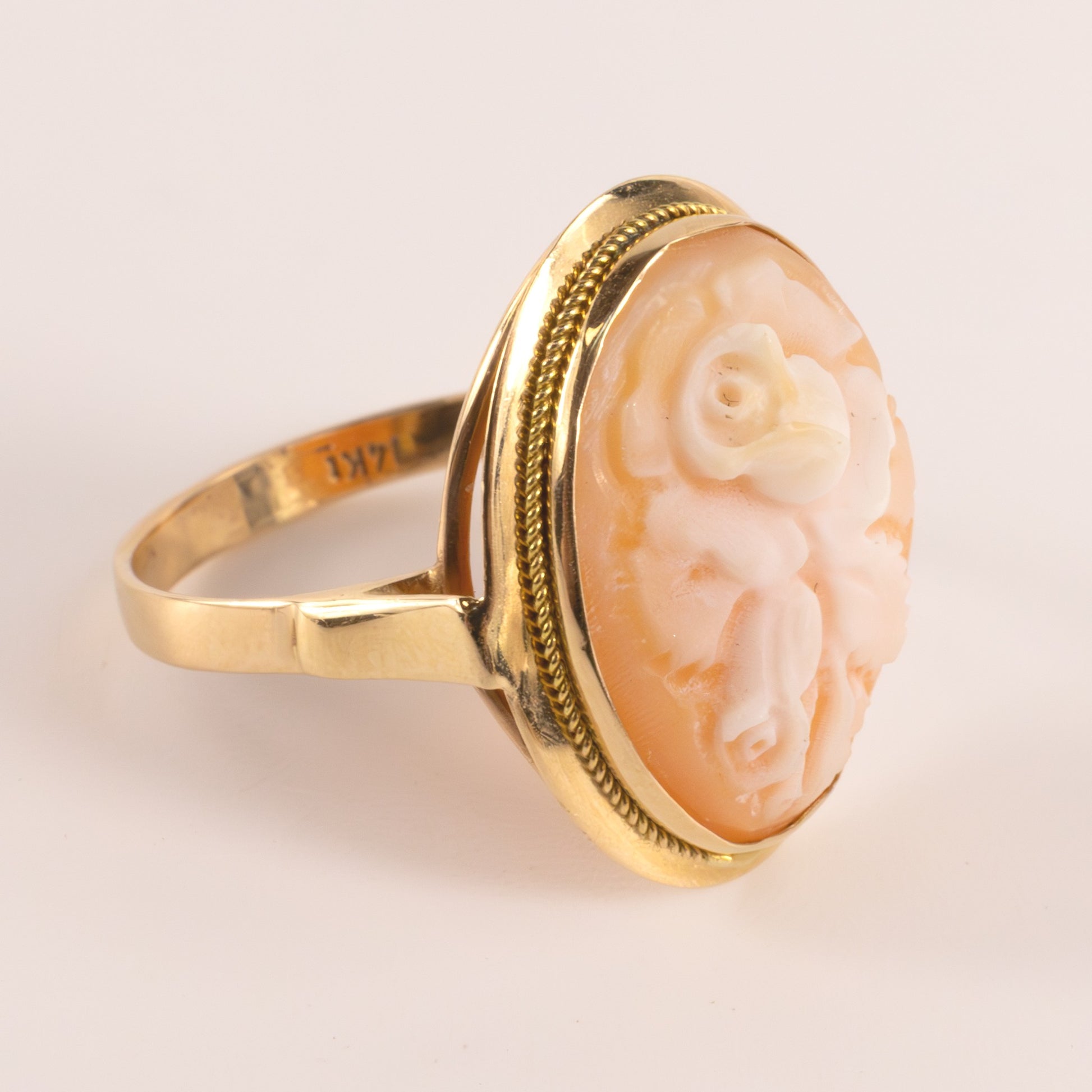 14KYG Vintage Shell Cameo Rose Ring