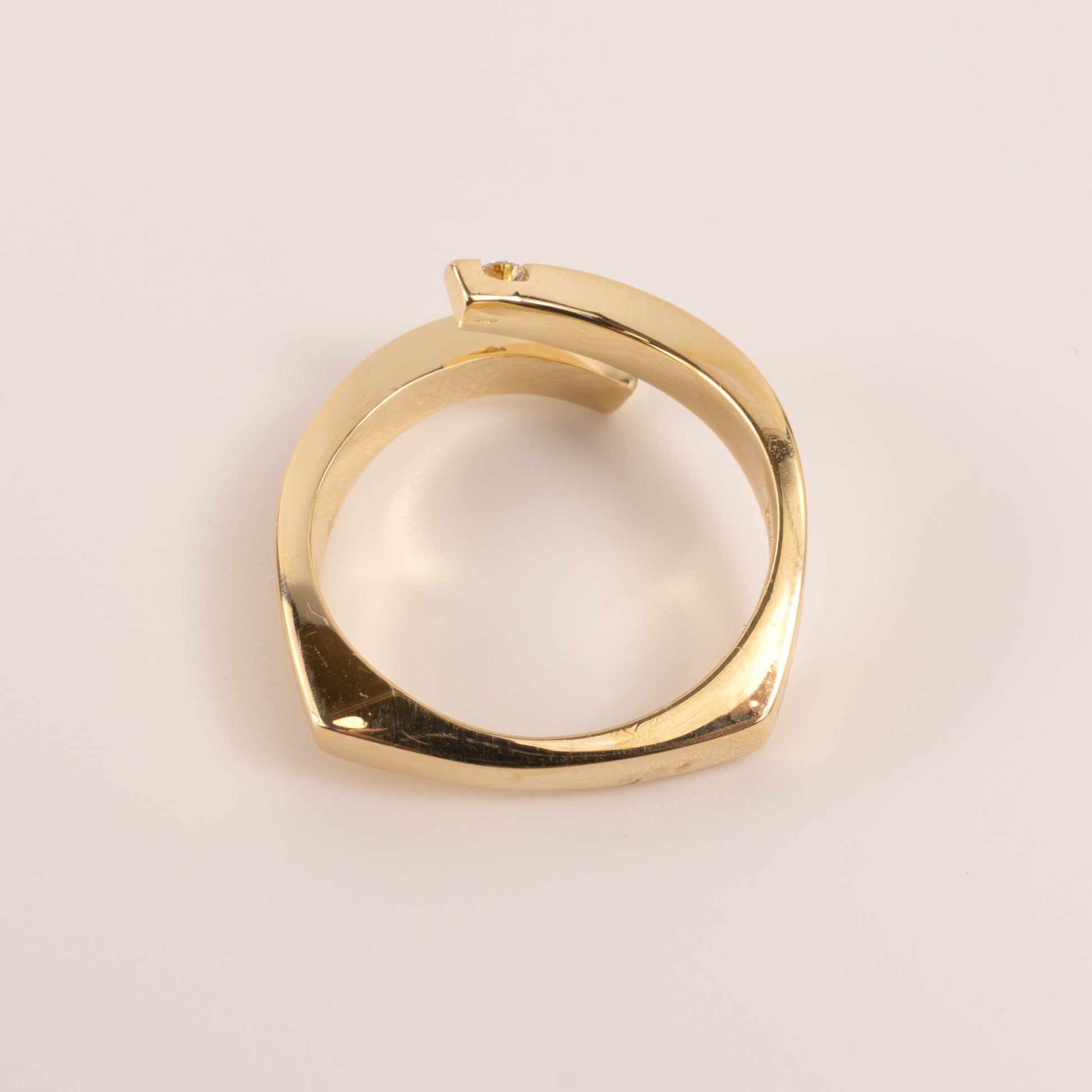 14KYG Diamond Tapered Bypass Euro Shank Ring