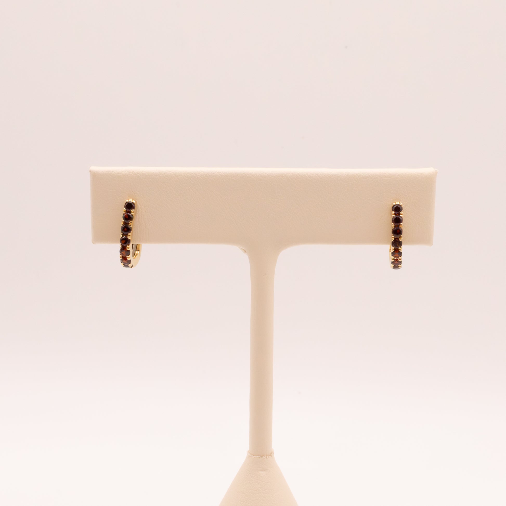 14KYG Garnet Huggies