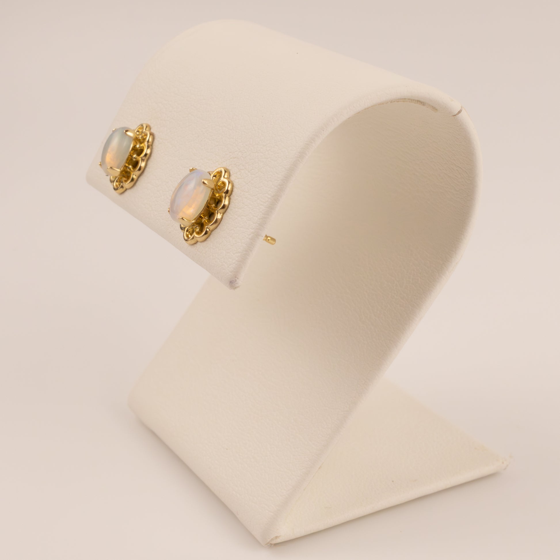 14KYG Opal Filigree Stud Earrings