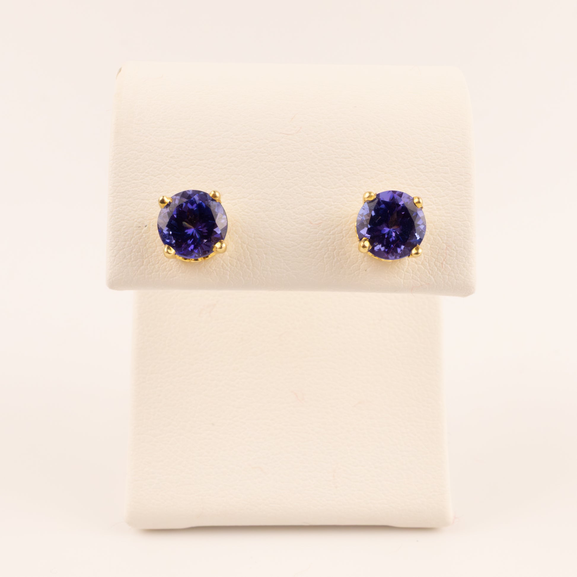 14KYG Tanzanite Round Filigree Basket Stud Earrings
