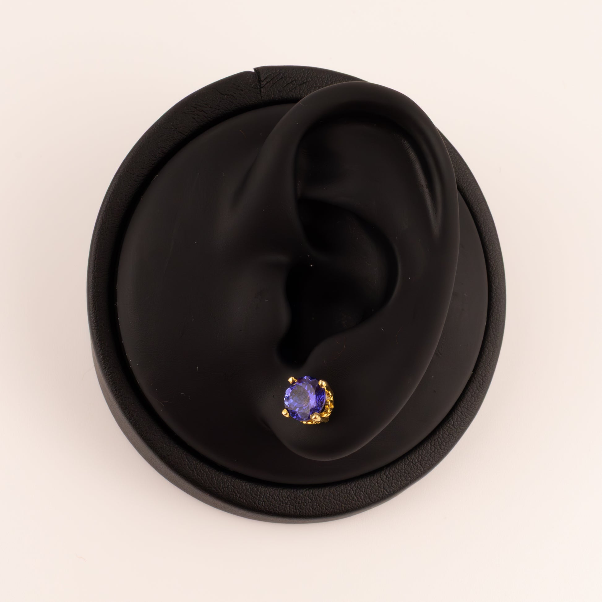 14KYG Tanzanite Round Filigree Basket Stud Earrings