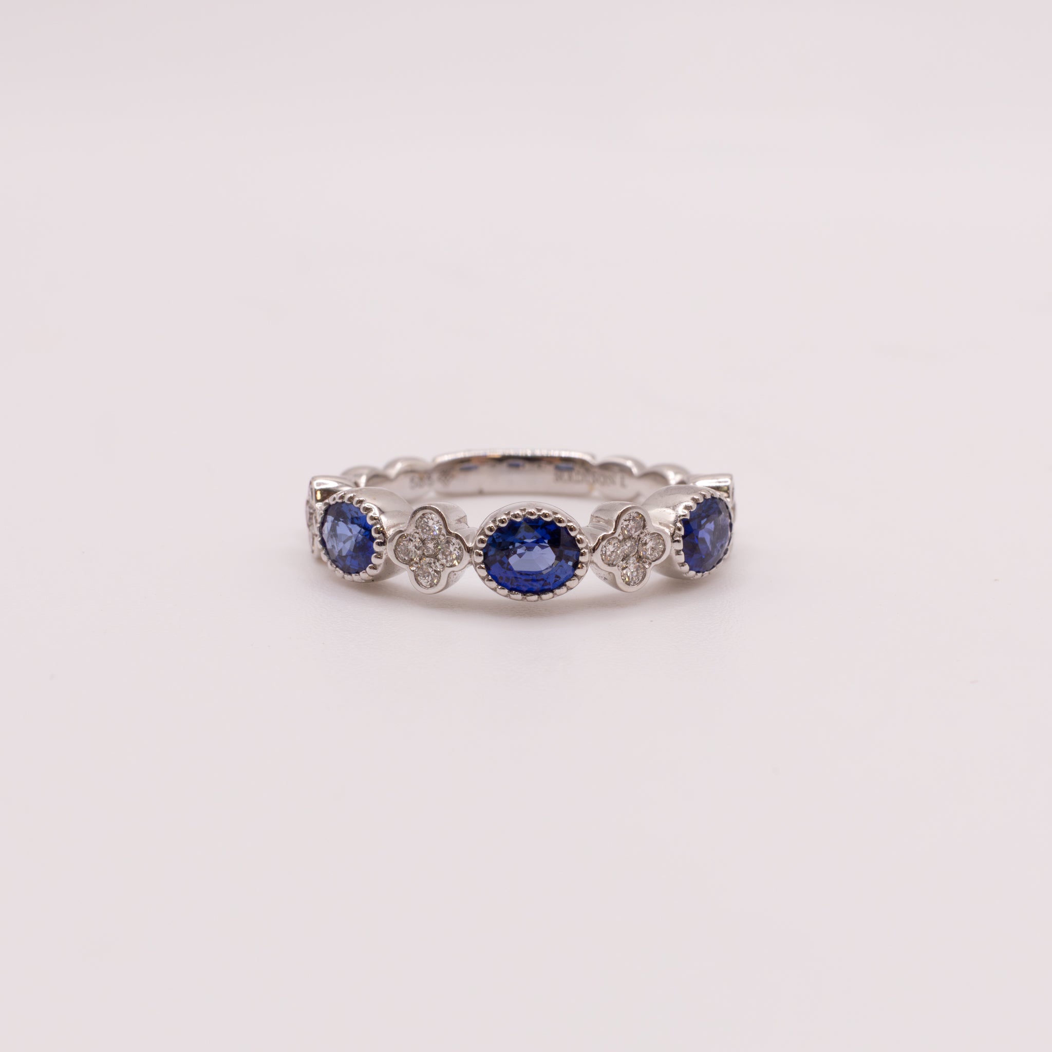 14KWG Sapphire Oval and Diamond Clover Alternating Band