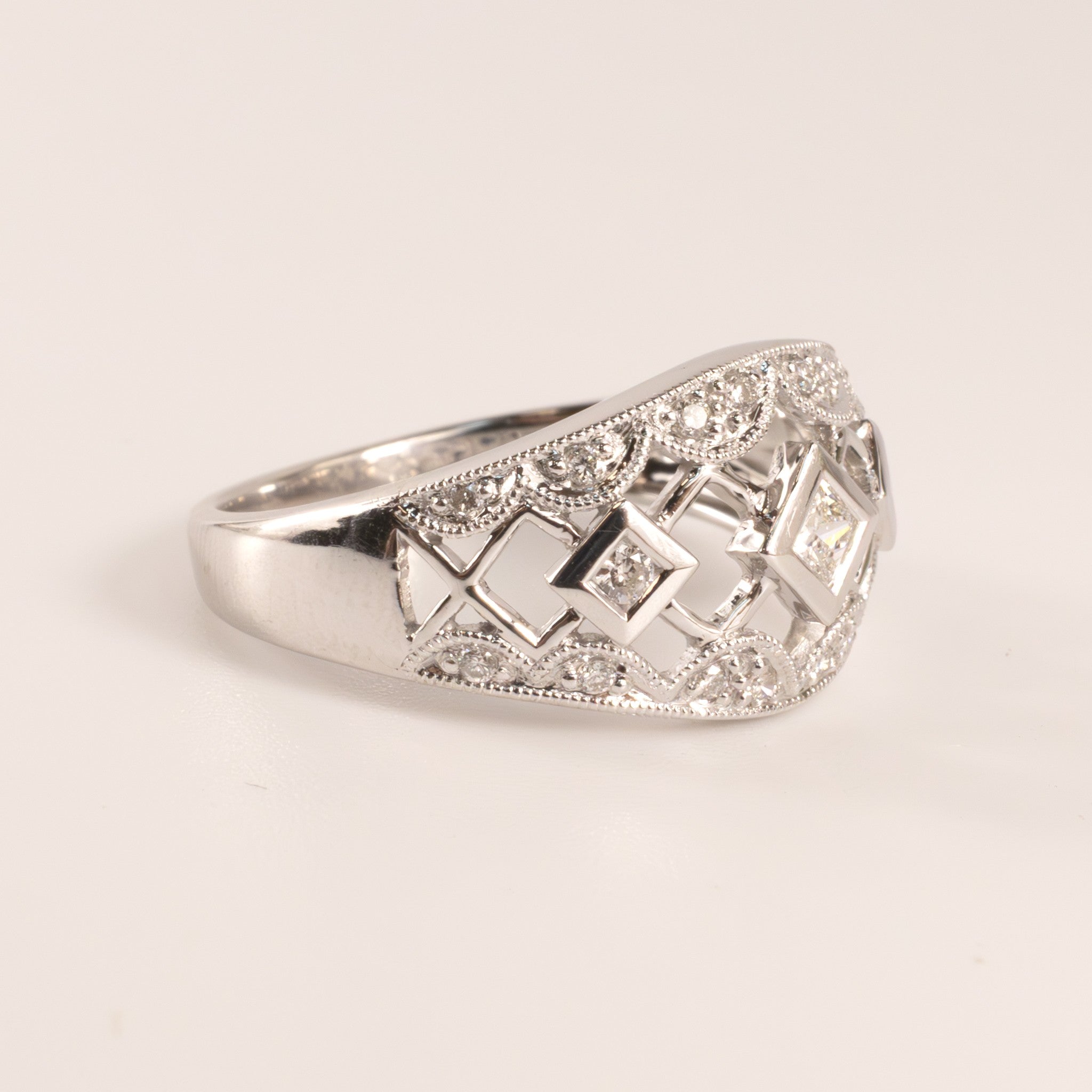 14KWG Diamond Square Bezel Scallop Accented Wide Ring