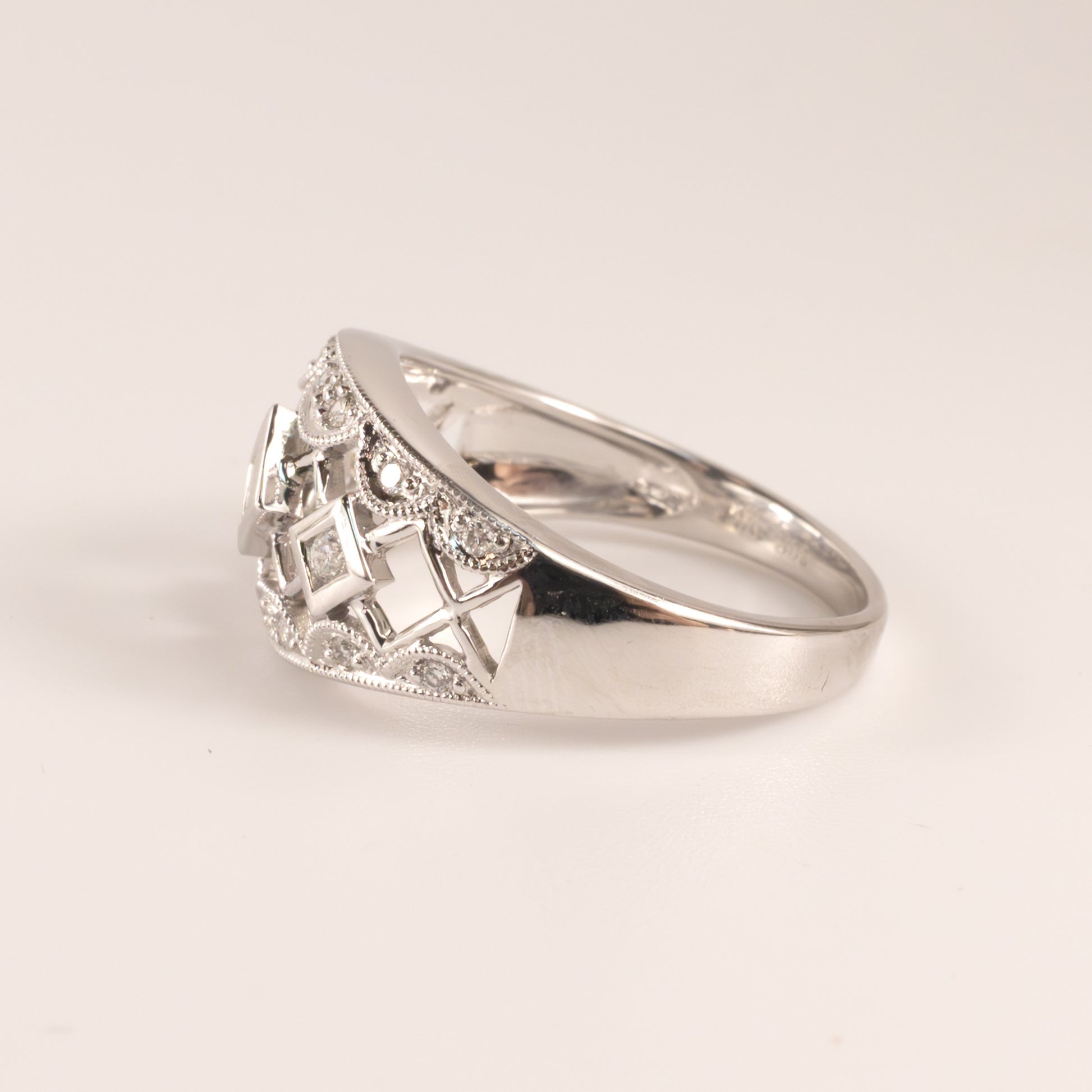 14KWG Diamond Square Bezel Scallop Accented Wide Ring