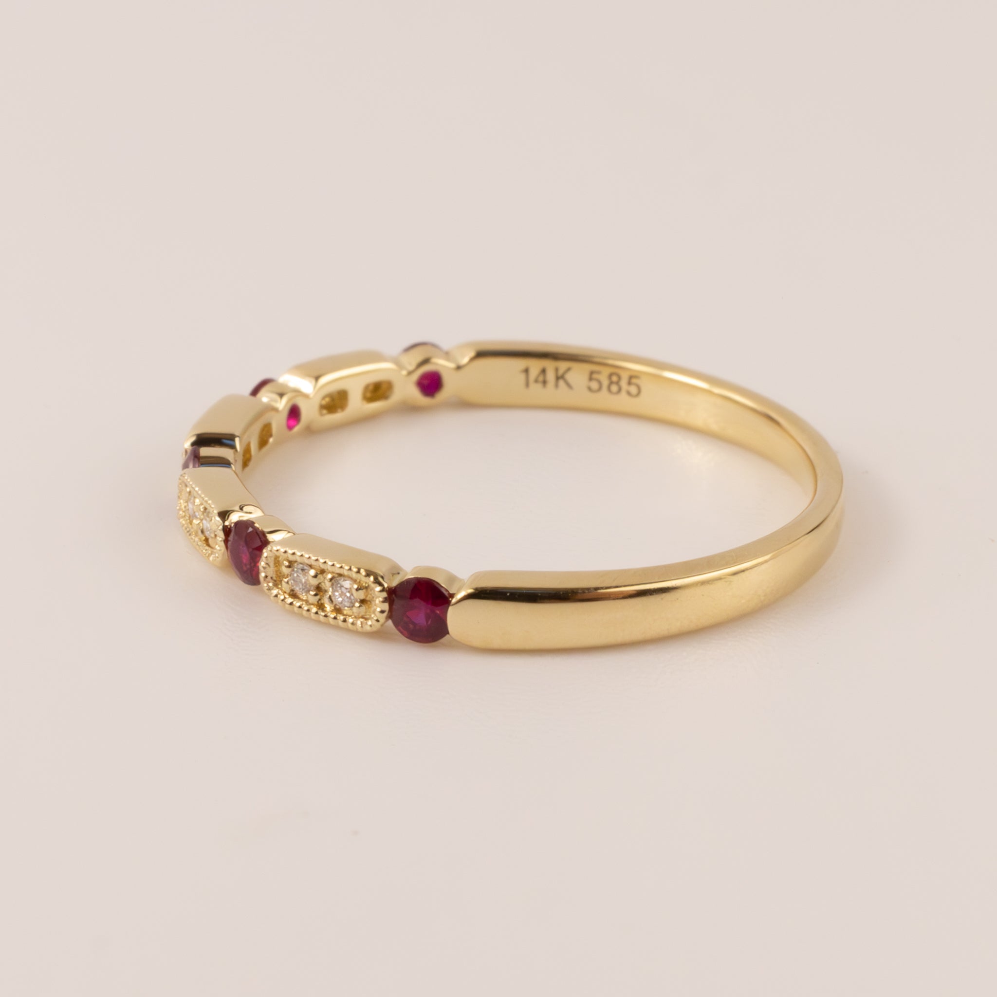 14KYG Ruby and Diamond Alternating Band