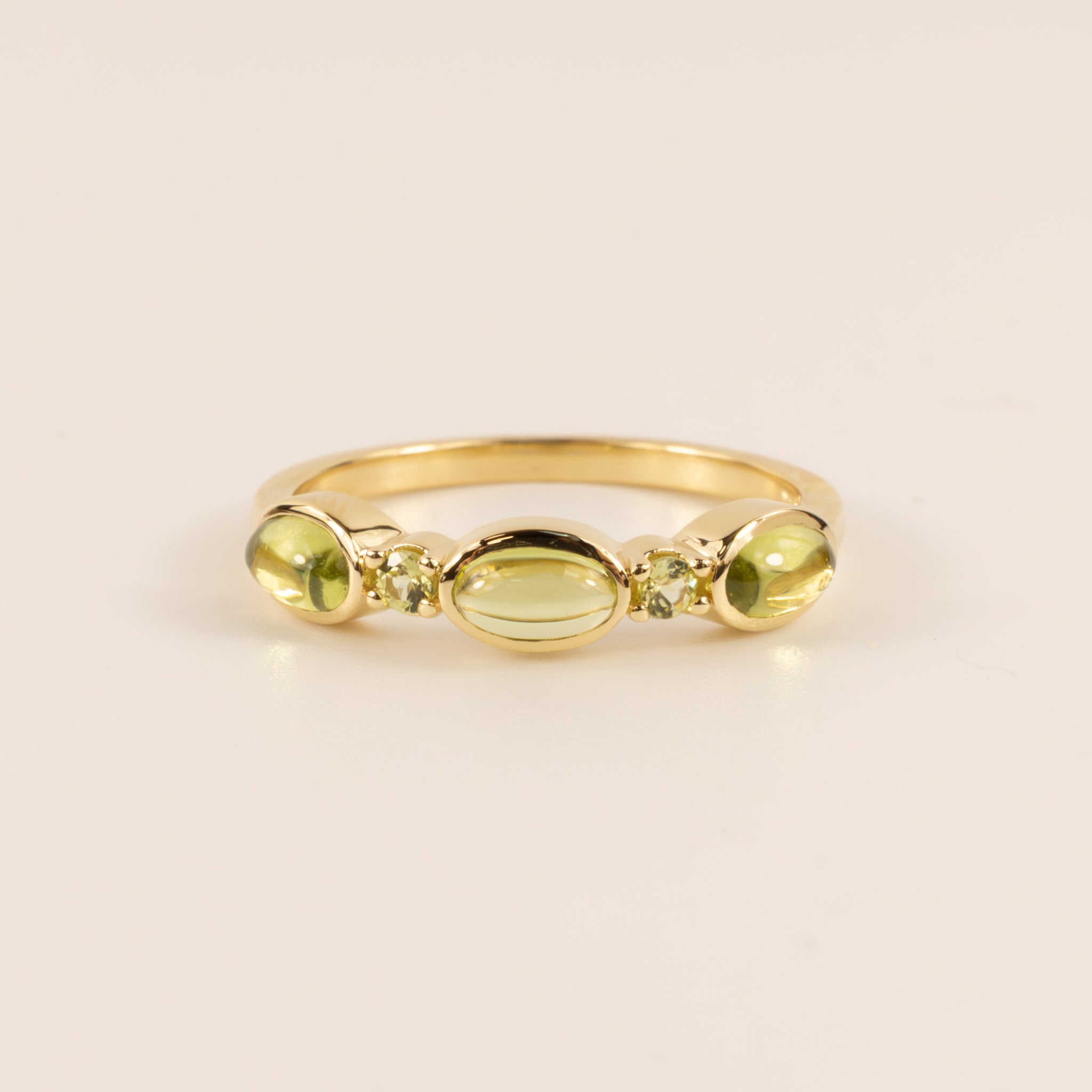 14KYG Peridot Cabochon Alternating Band