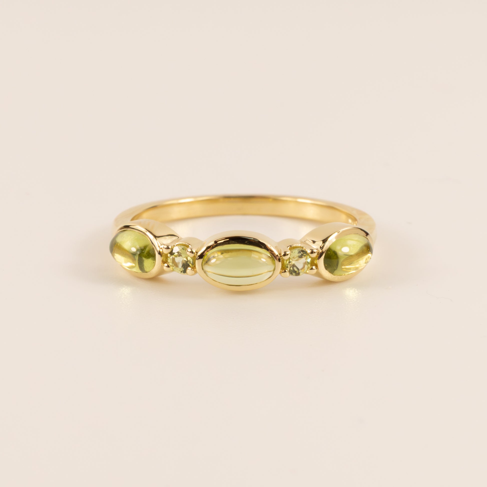 14KYG Peridot Cabochon Alternating Band