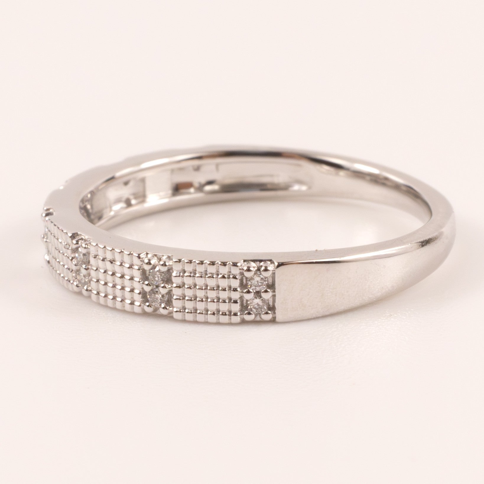 14KWG Diamond Milgrain Grid Band