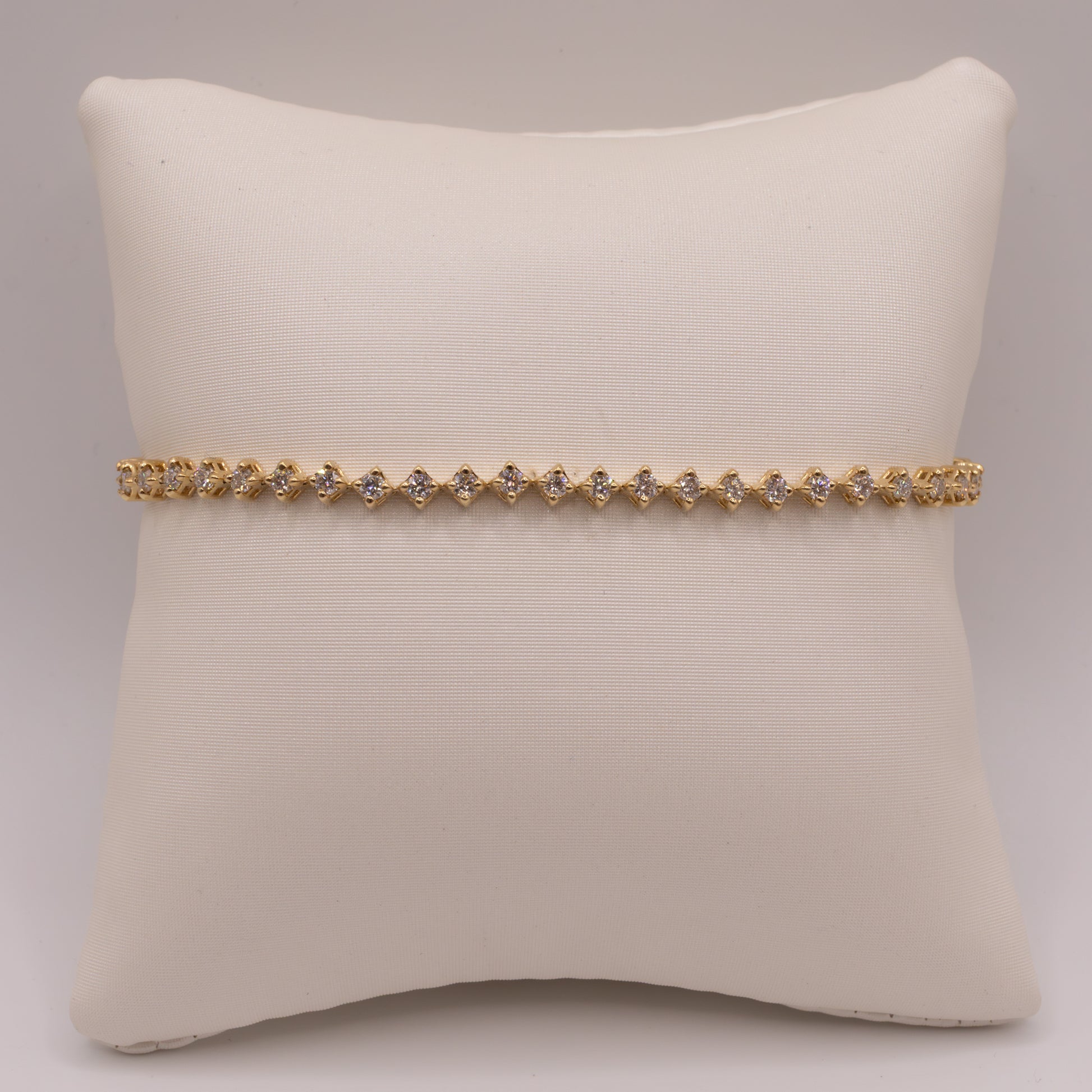 14KYG Diamond Square Pointed Tennis Bracelet