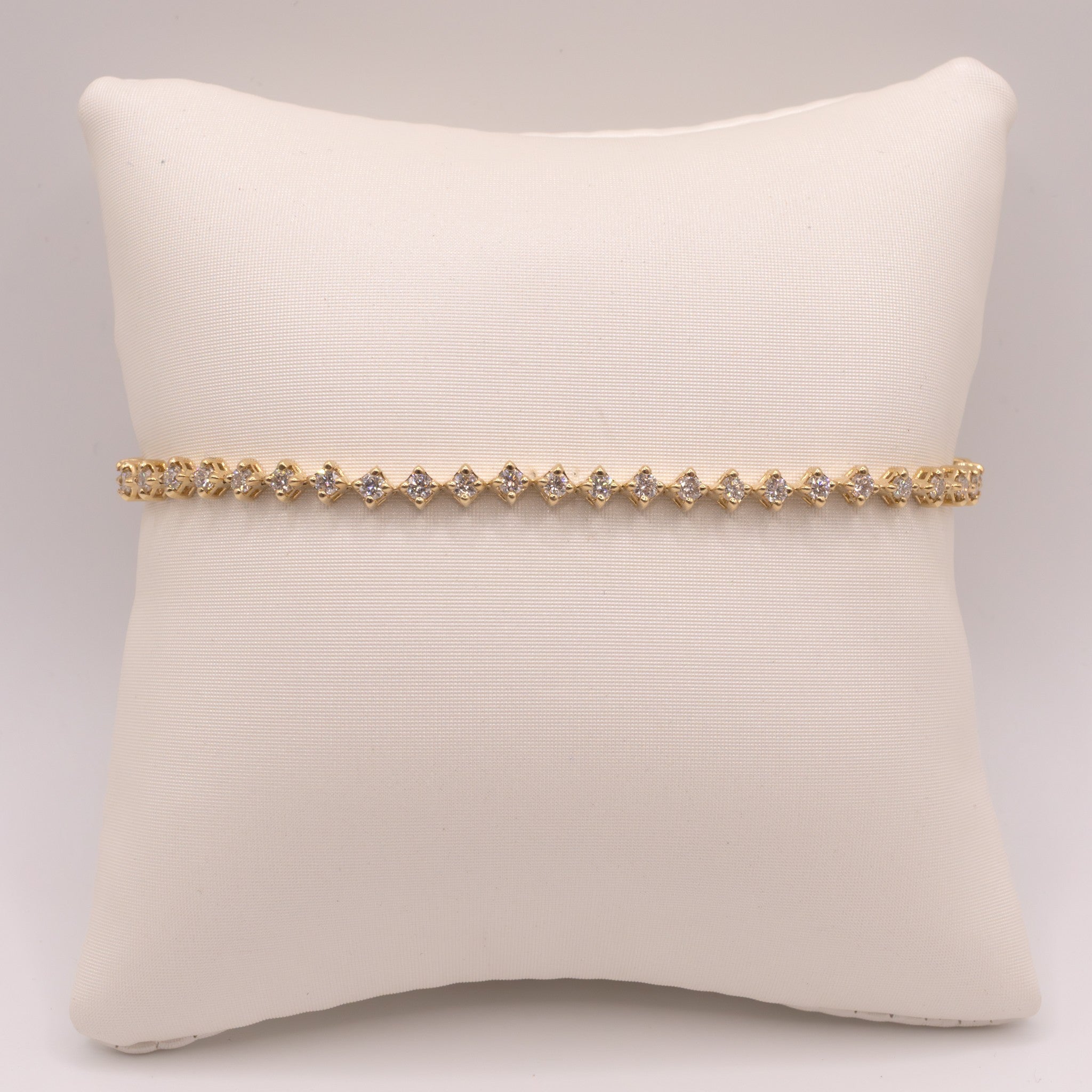 14KYG Diamond Square Pointed Tennis Bracelet