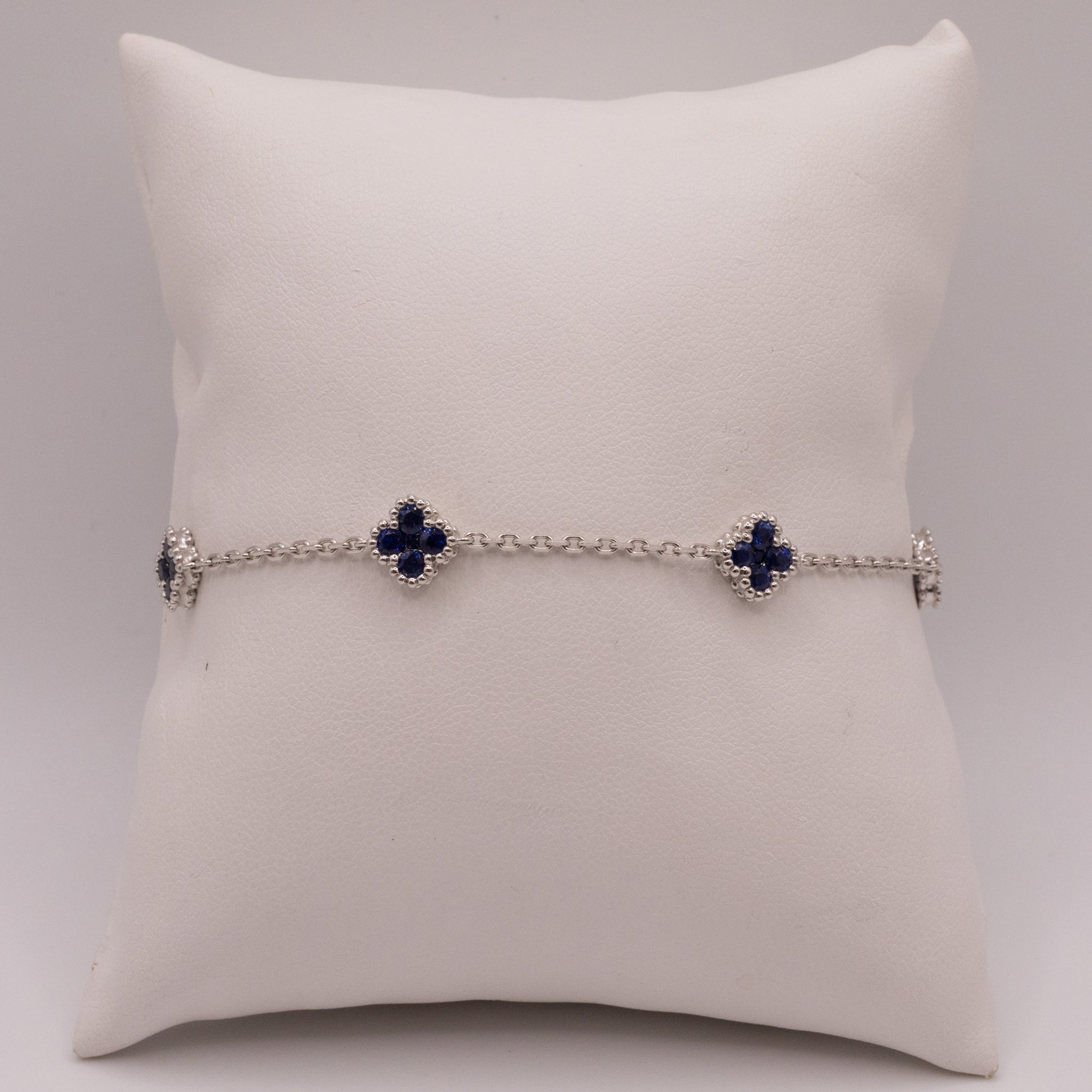 14KWG Sapphire Clover Sation Bracelet