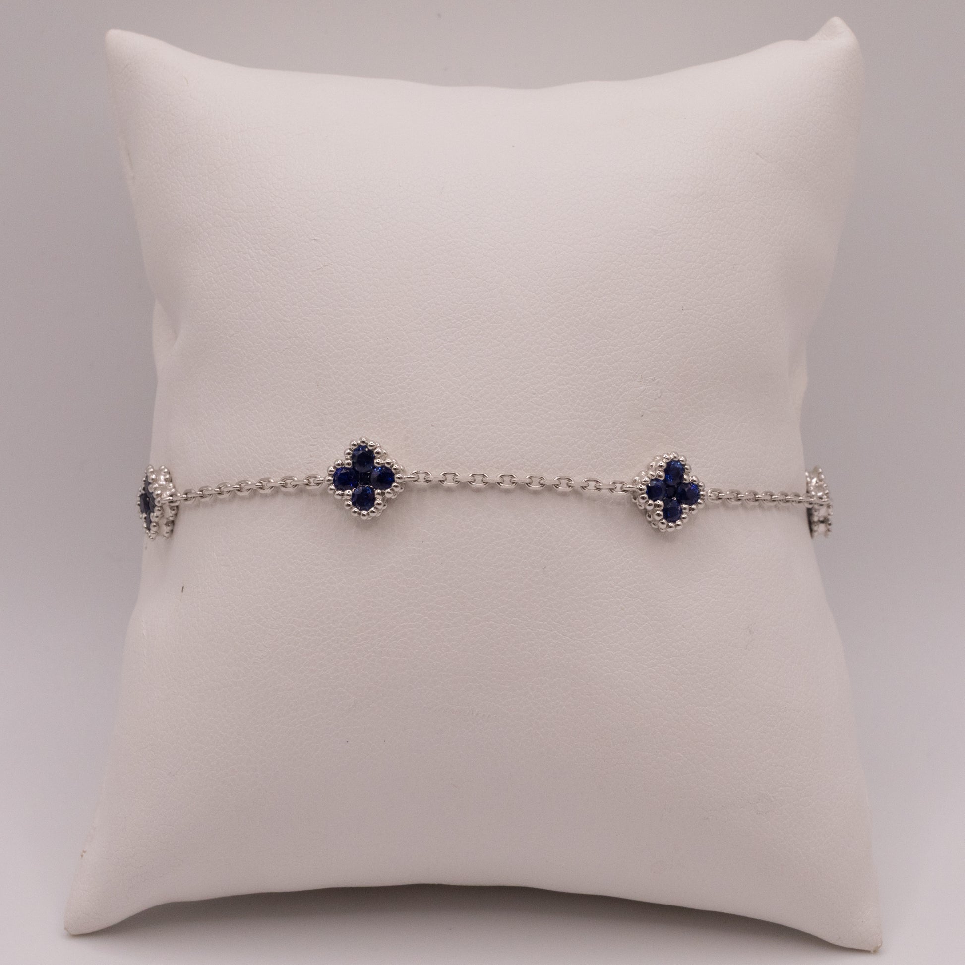 14KWG Sapphire Clover Sation Bracelet