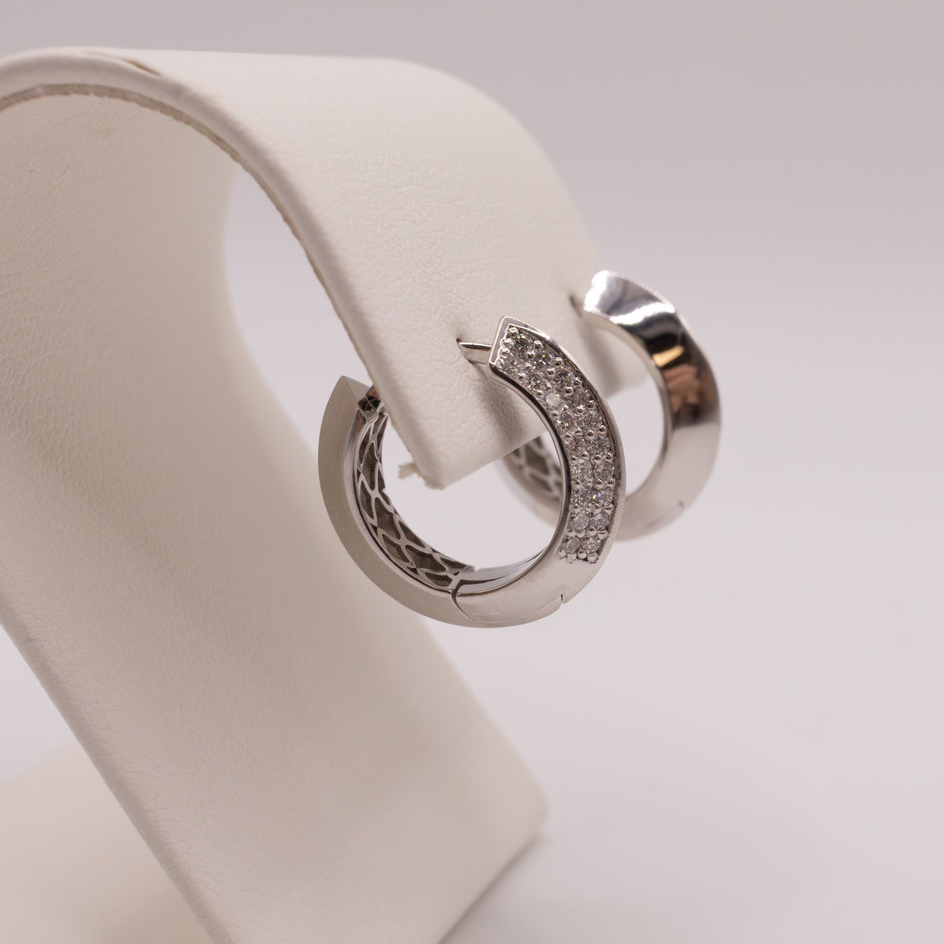 14KWG Diamond Knife Edge Huggie Hoop Earrings