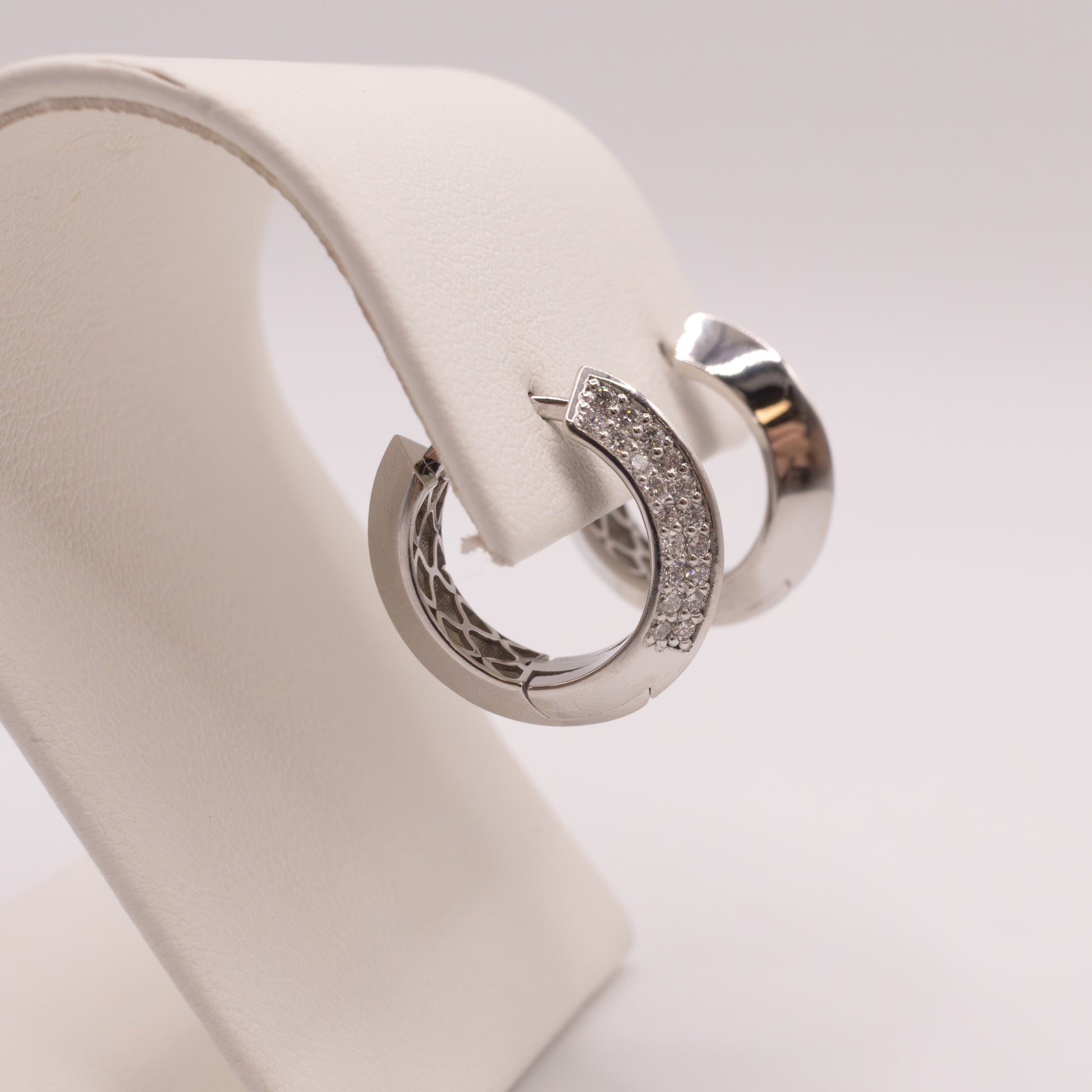 14KWG Diamond Knife Edge Huggies