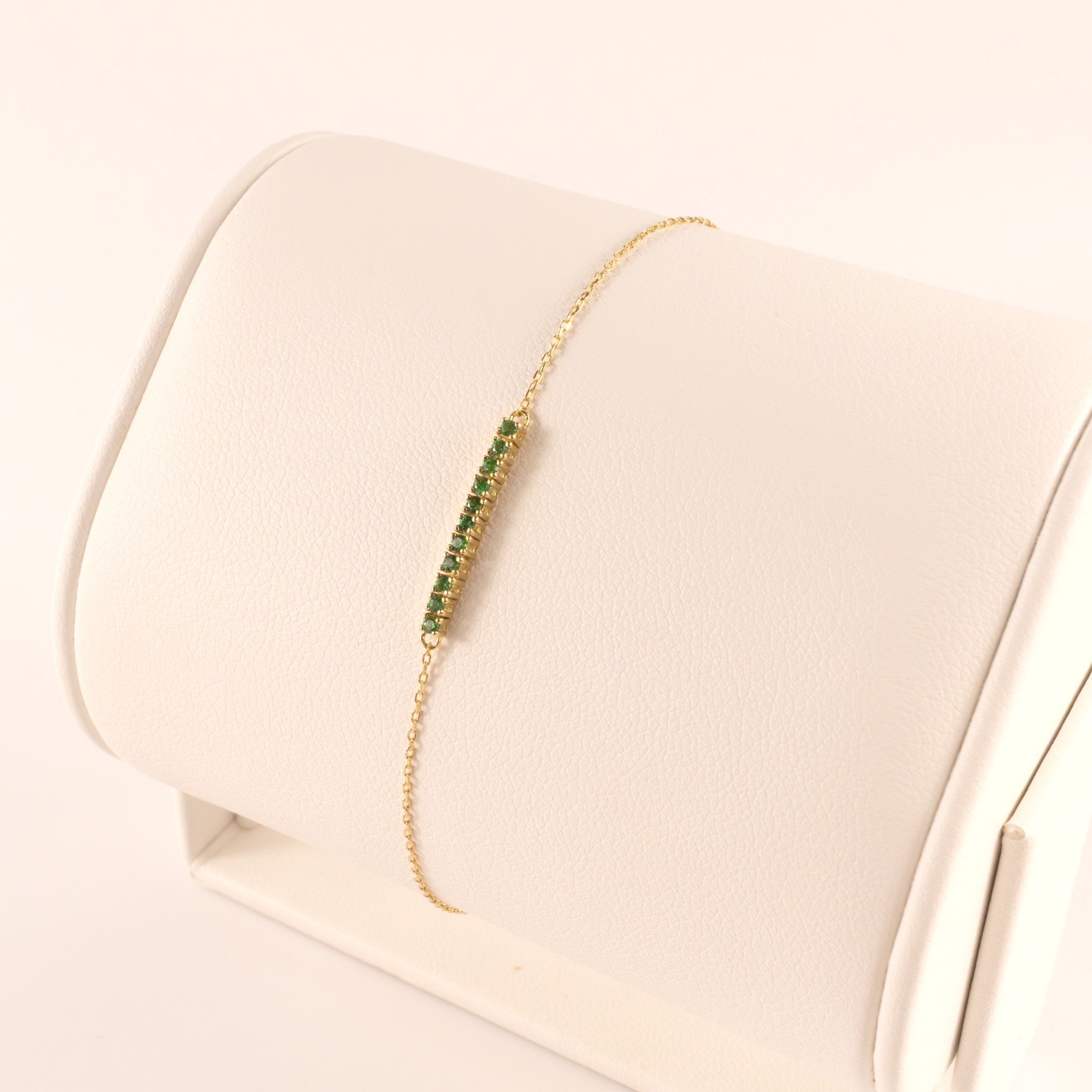 14KYG Tsavorite Row Cable Chain Bracelet