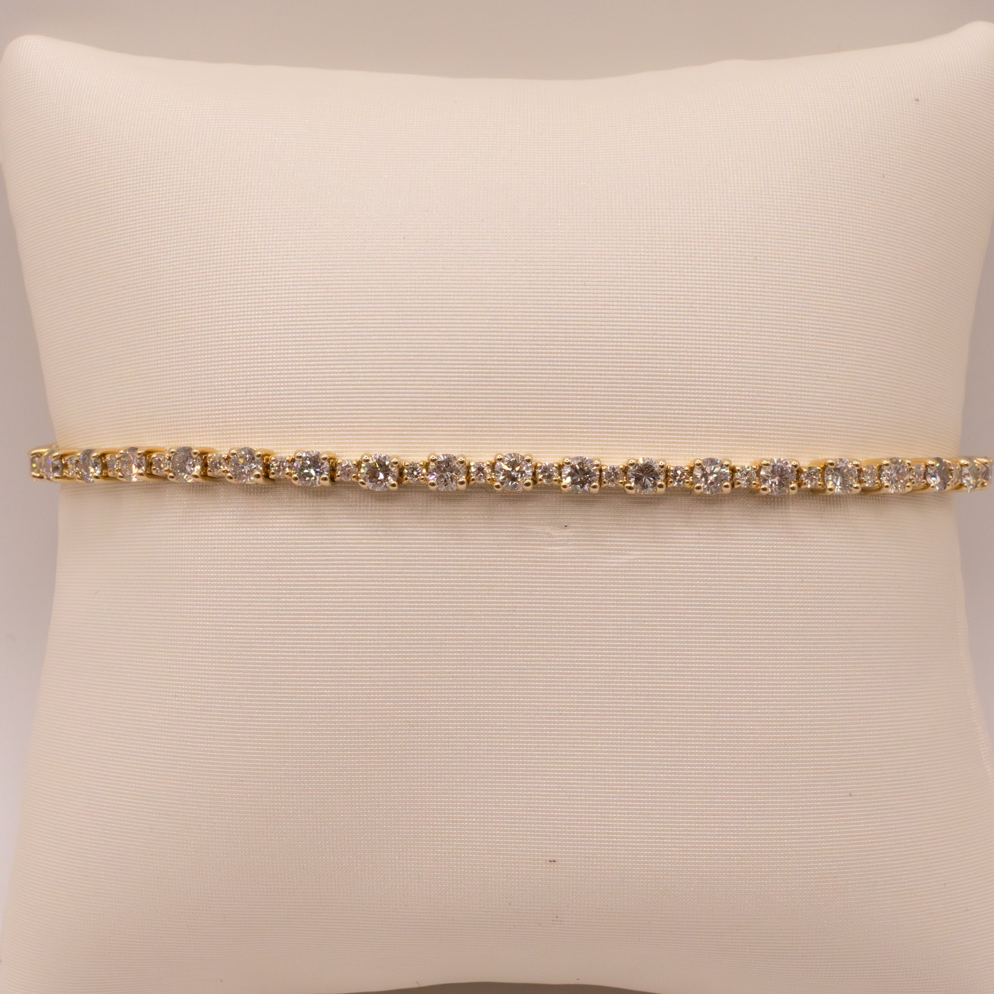 14KYG 3.22ct Alternating Diamond Tennis Bracelet